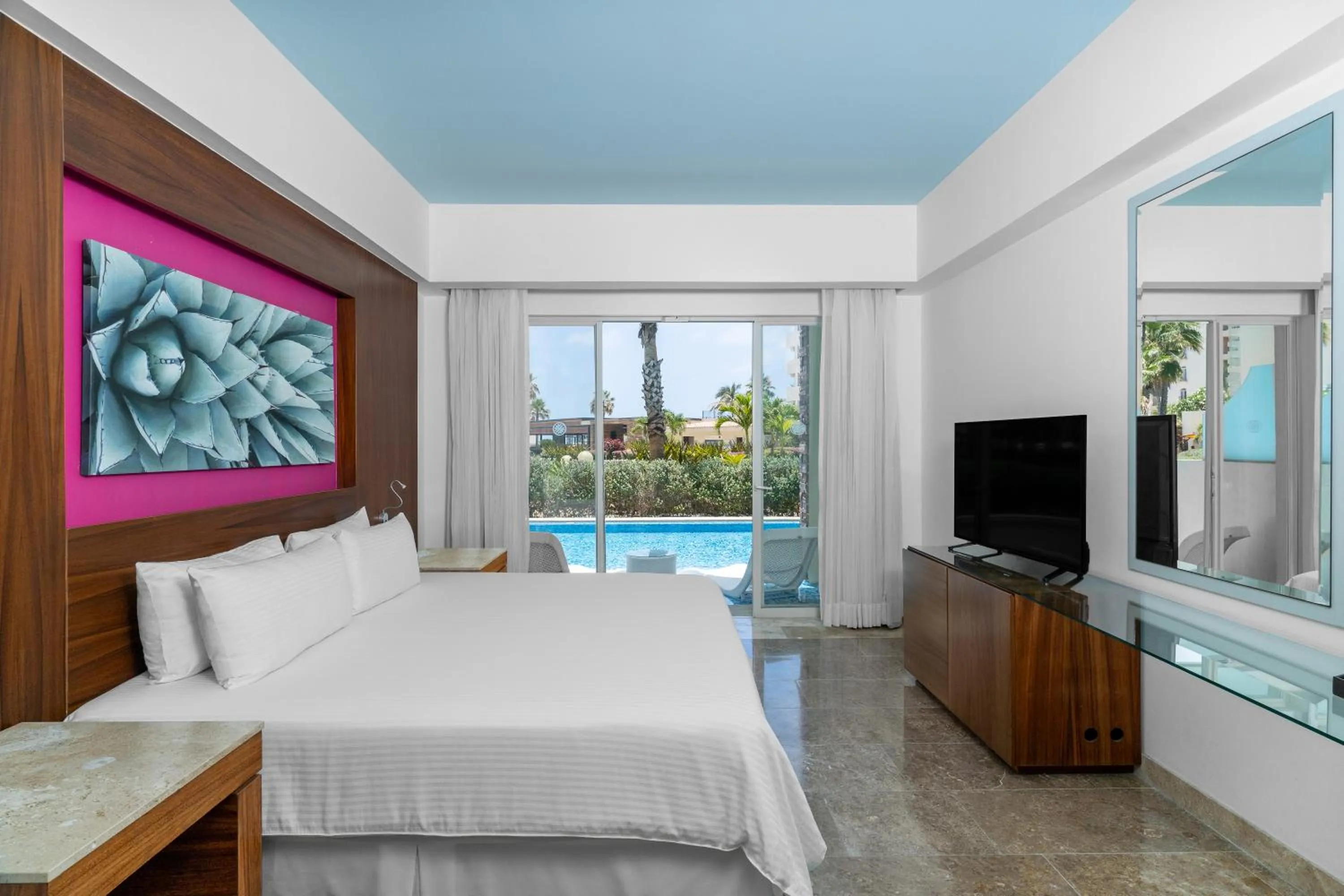 Bed in Altitude by Krystal Grand Los Cabos - All Inclusive