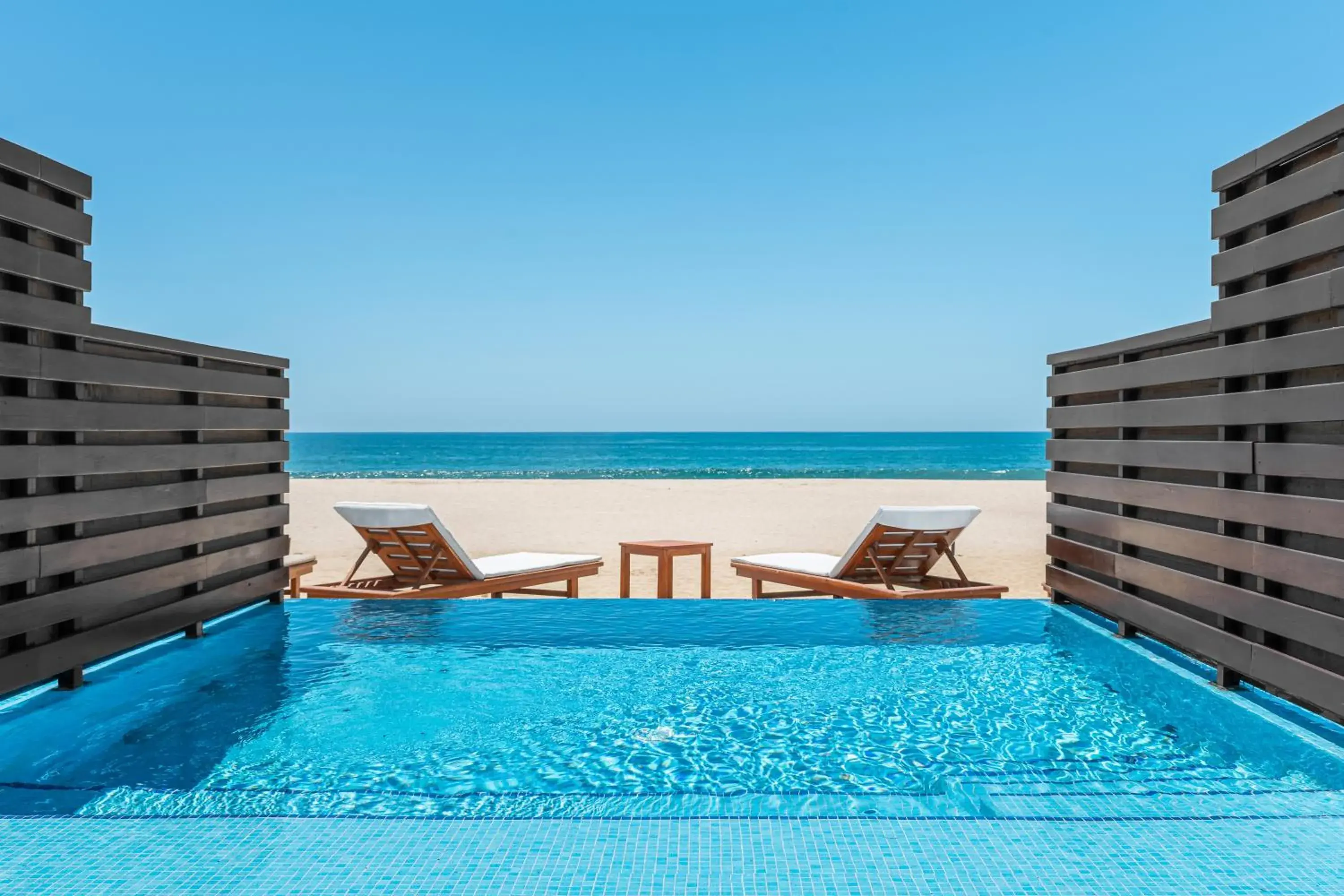 Altitude Junior Suite Swimout Ocean Front Double - single occupancy in Altitude by Krystal Grand Los Cabos - All Inclusive Altitude Junior Suite Swimout Ocean Front Double - single occupancy in Altitude by Krystal Grand Los Cabos - All Inclusive