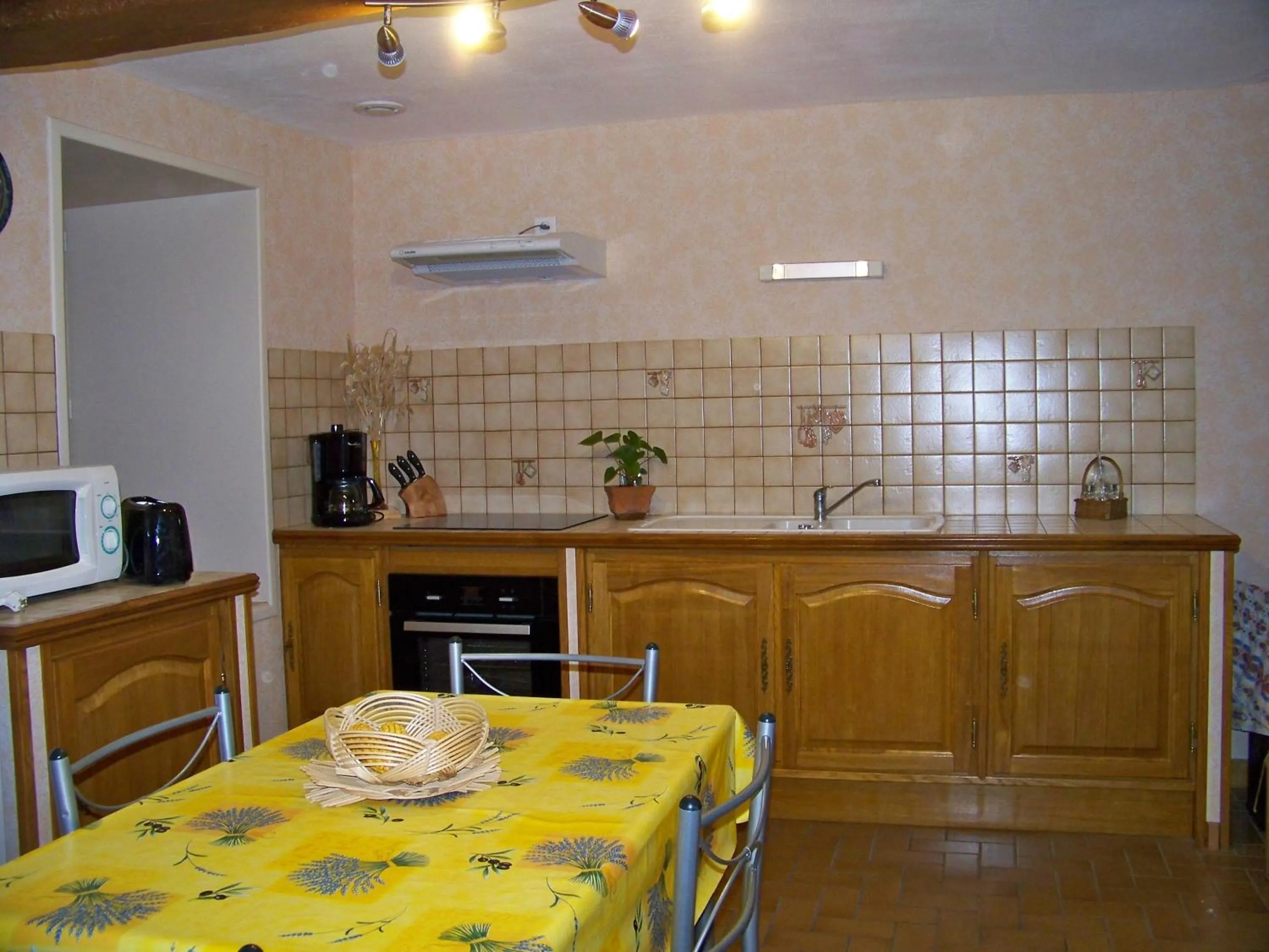 Kitchen or kitchenette in Gite De La Tour De Rouilleres
