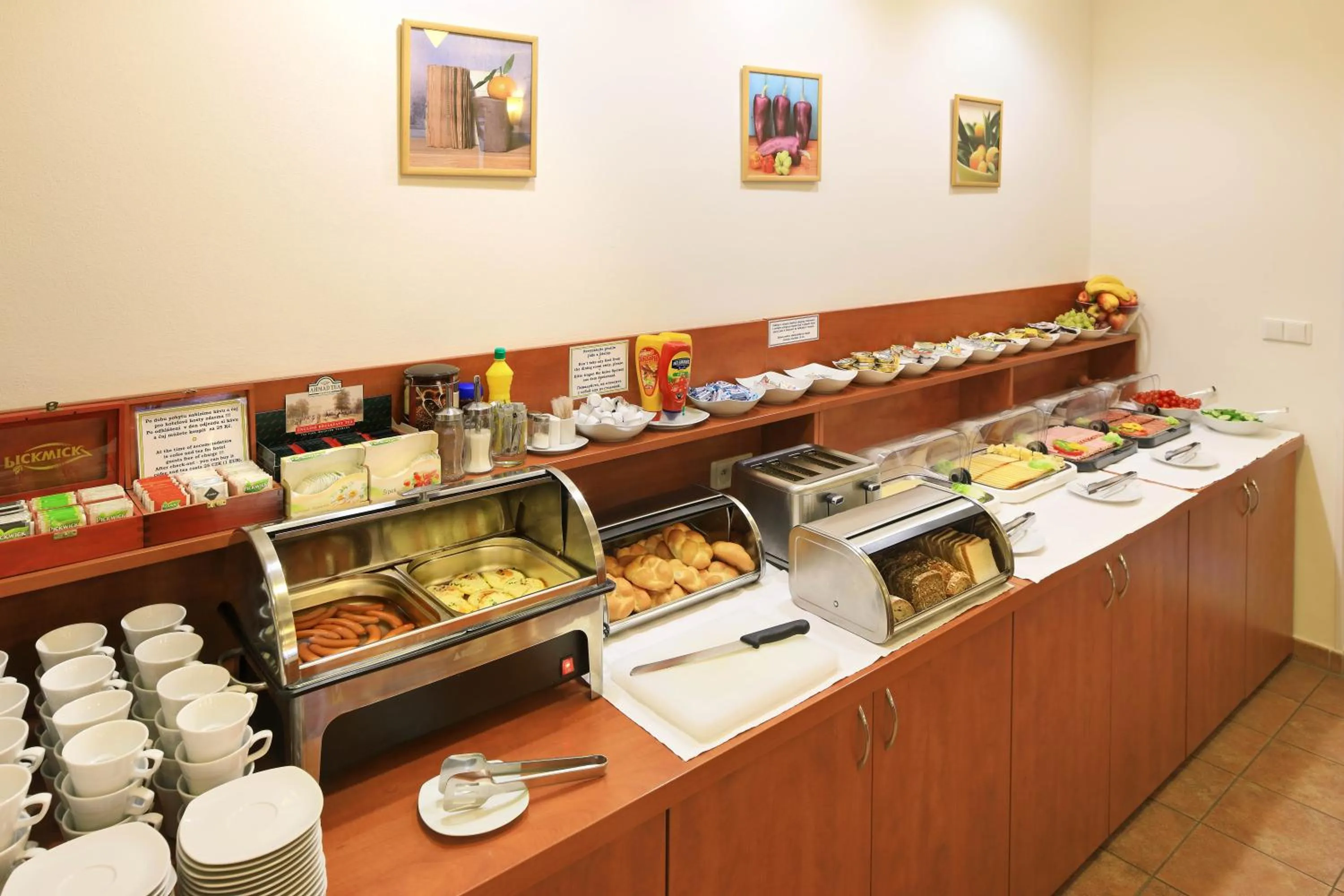 Buffet breakfast in Penzion Krumlov - Massage studio