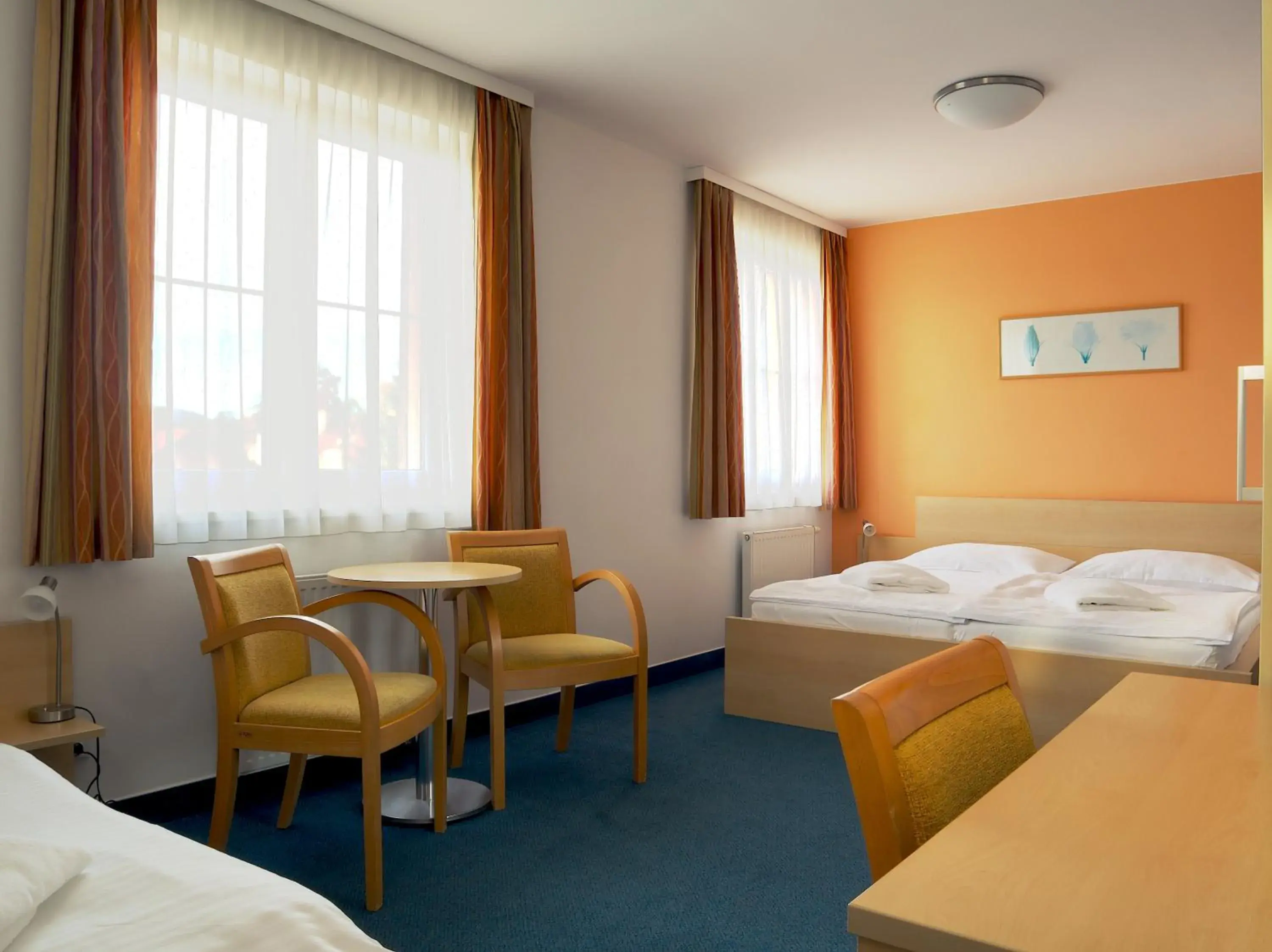Standard Triple Room in Penzion Krumlov - Massage studio Standard Triple Room in Penzion Krumlov - Massage studio