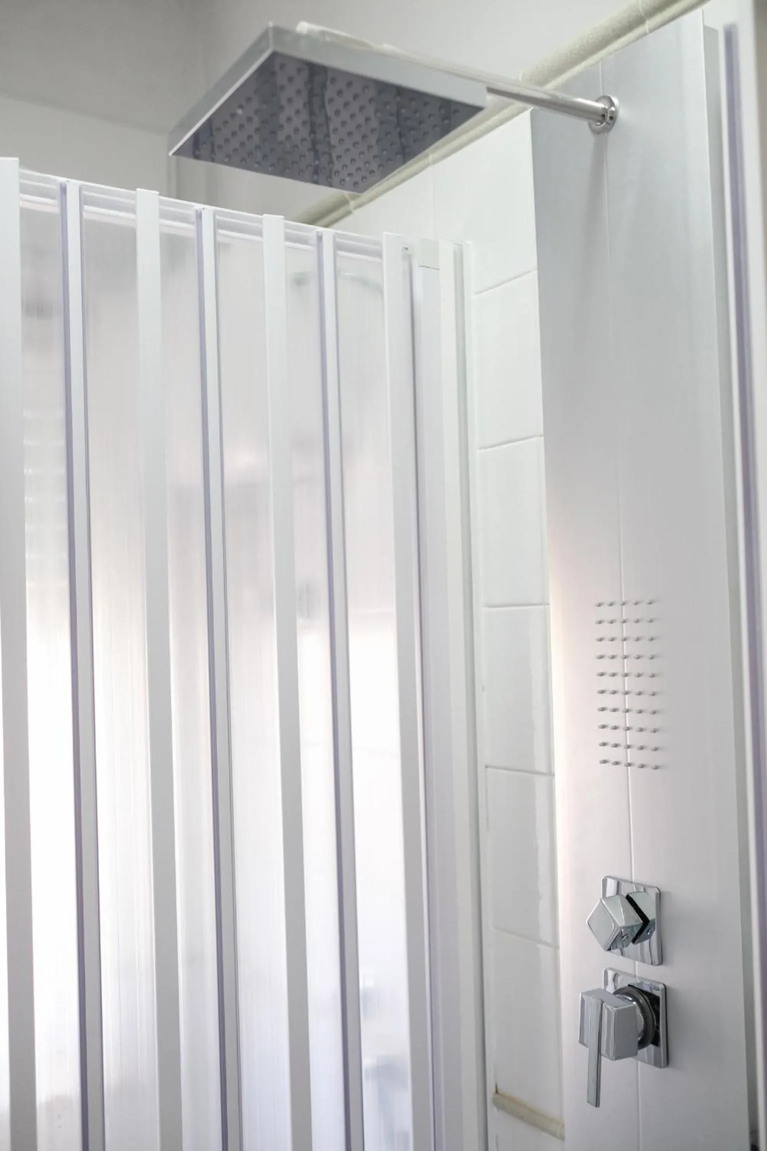 Area and facilities in B&B Lamezia Airport