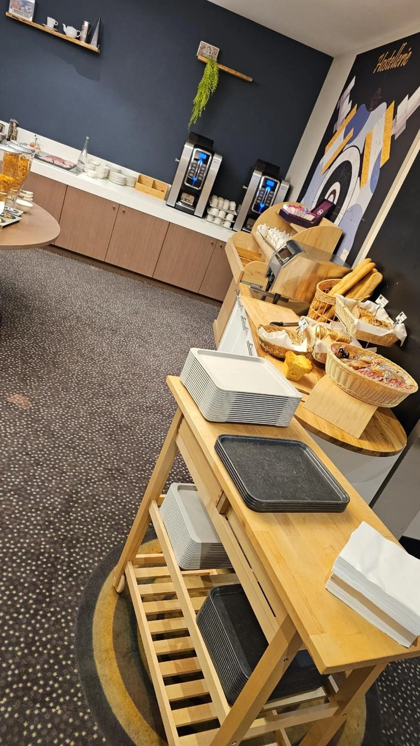 Buffet breakfast in Hostellerie Saint Vincent Beauvais Aeroport