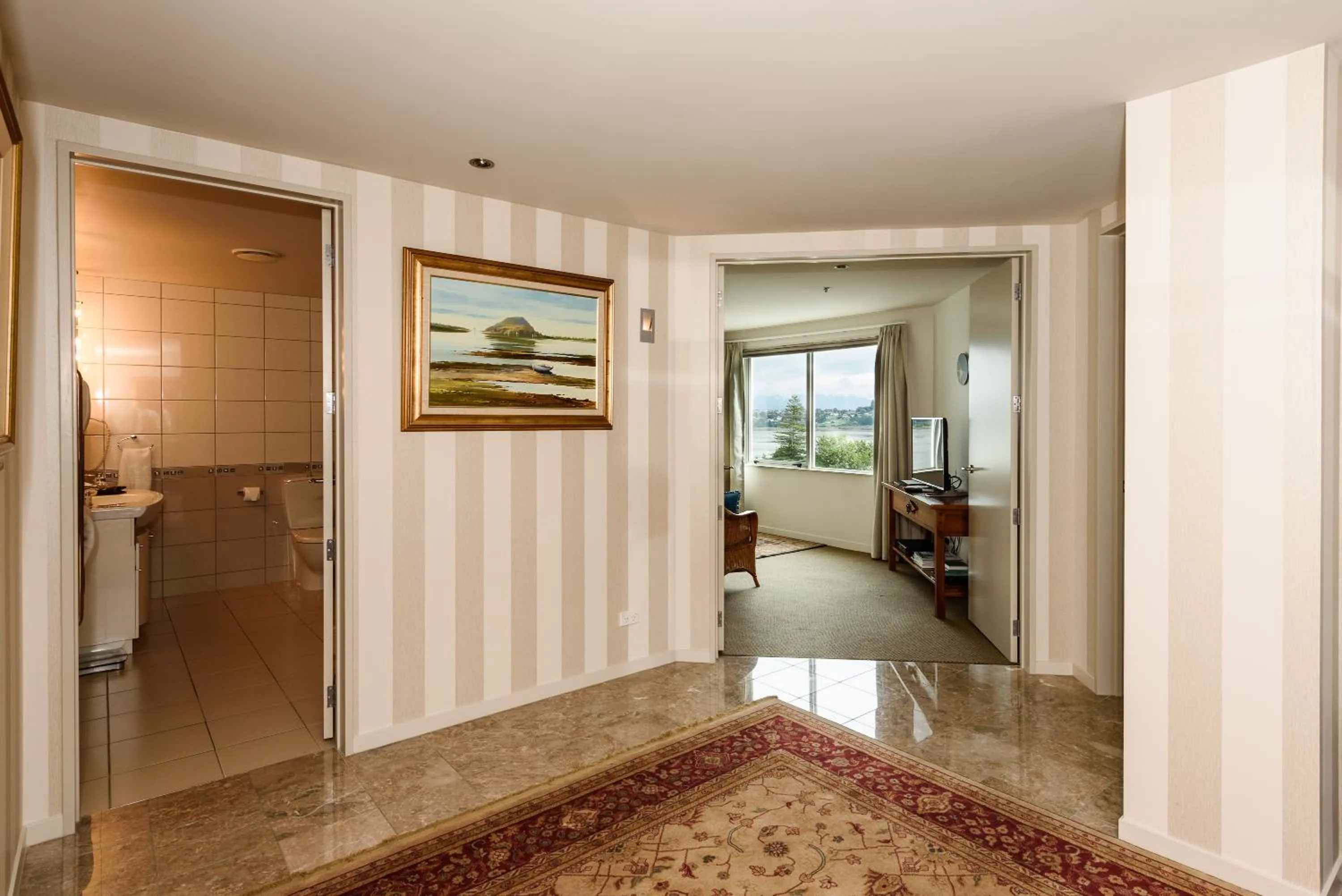 Bathroom in Top Of The Town Bed & Breakfast