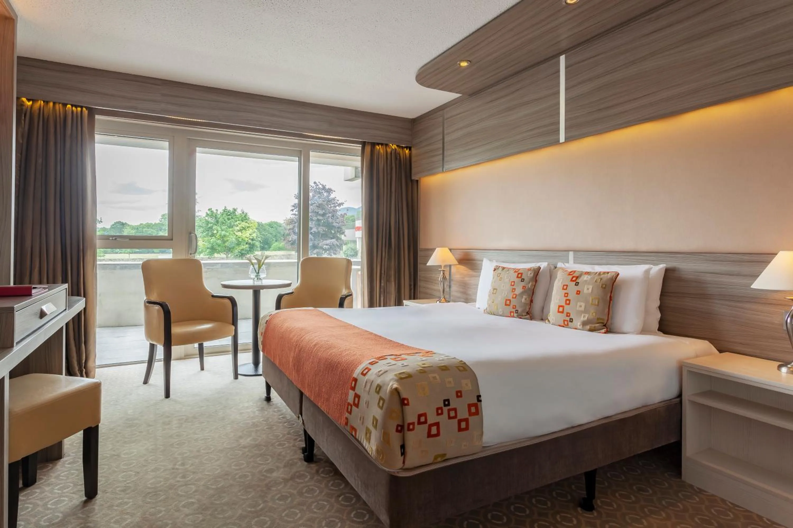 Photo of the whole room, Bed in Gleneagle Killarney