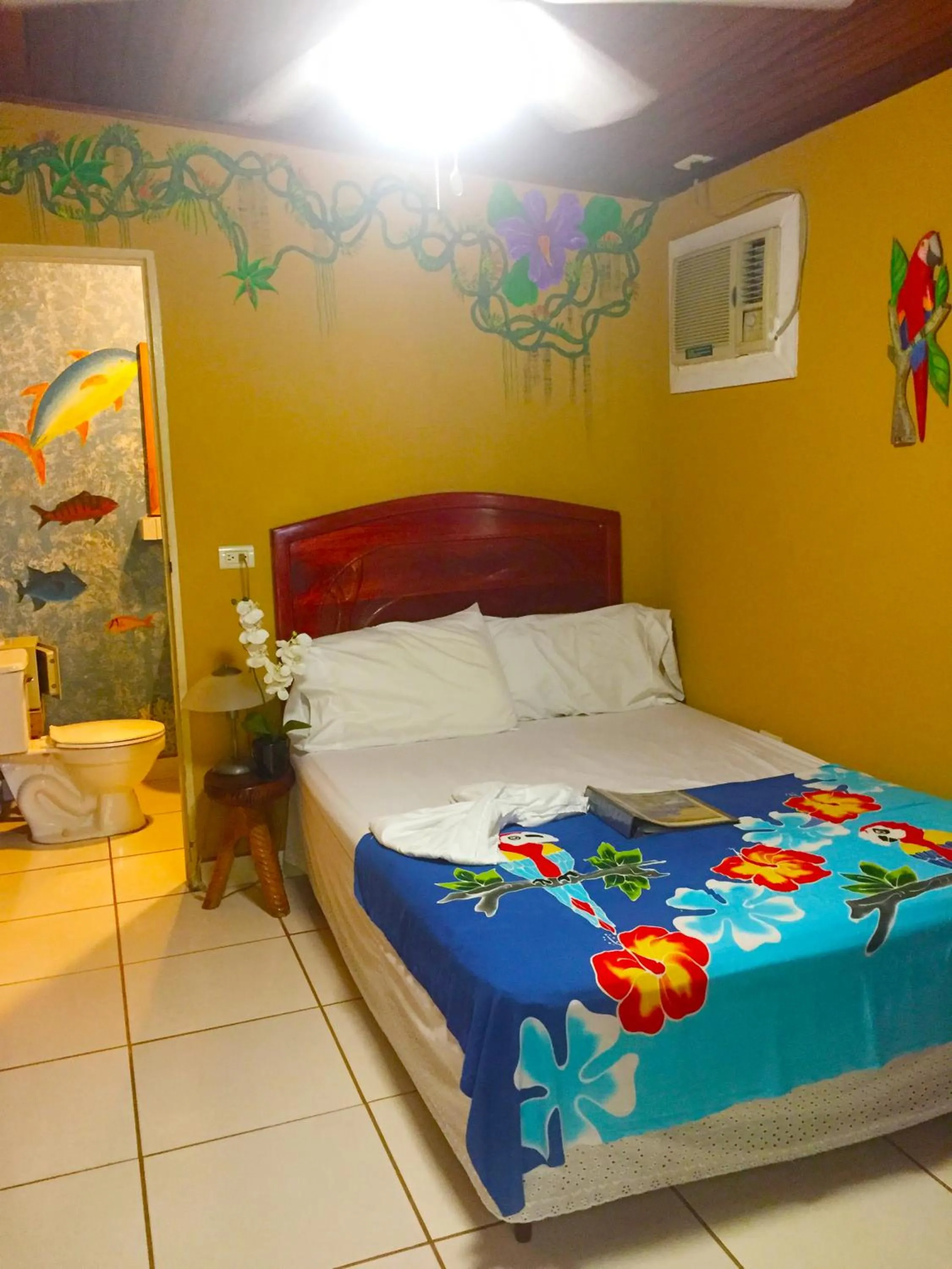 Photo of the whole room, Bed in Cabinas Jimenez