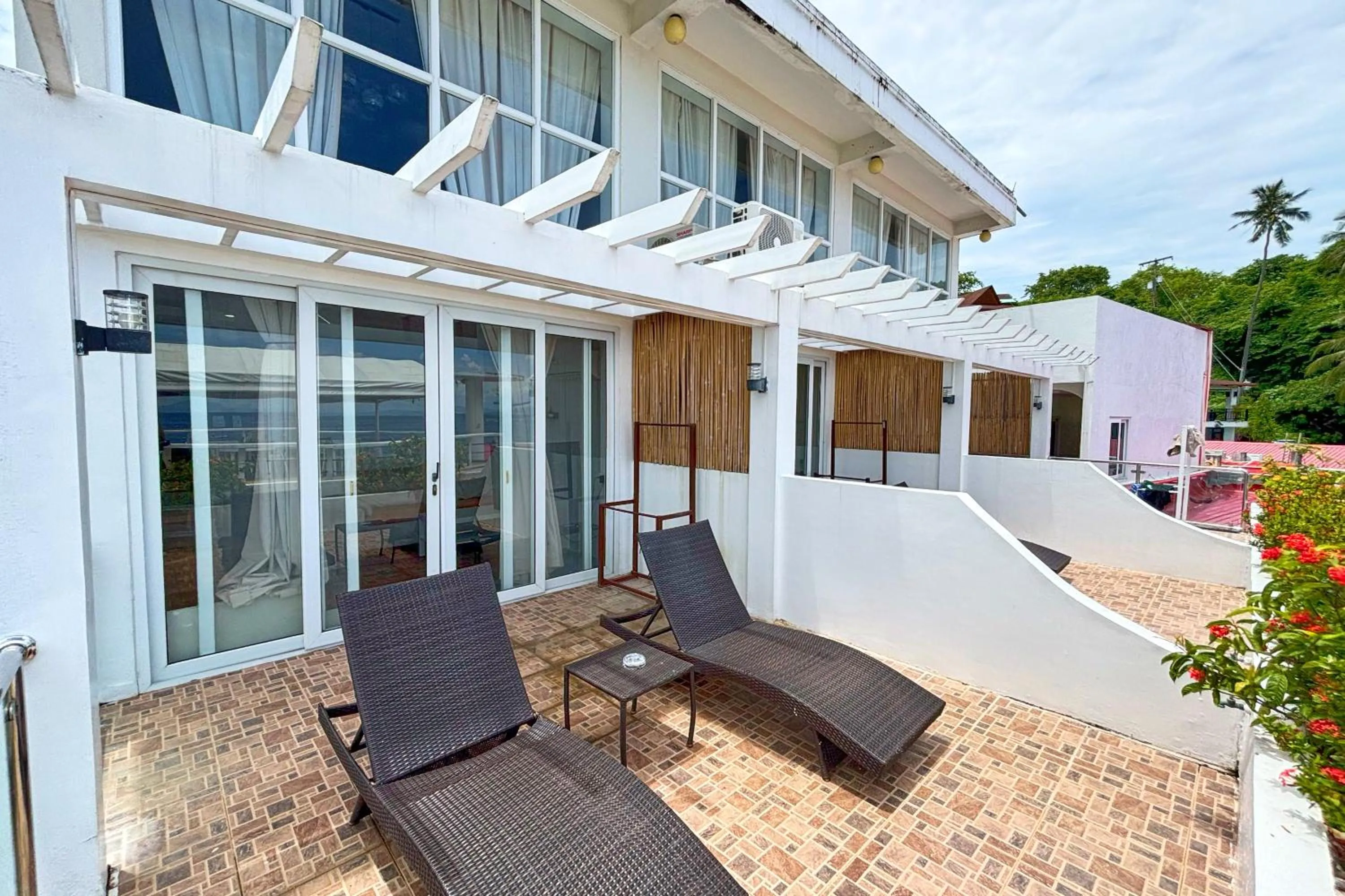 Arkipelago Divers and Beach Resort