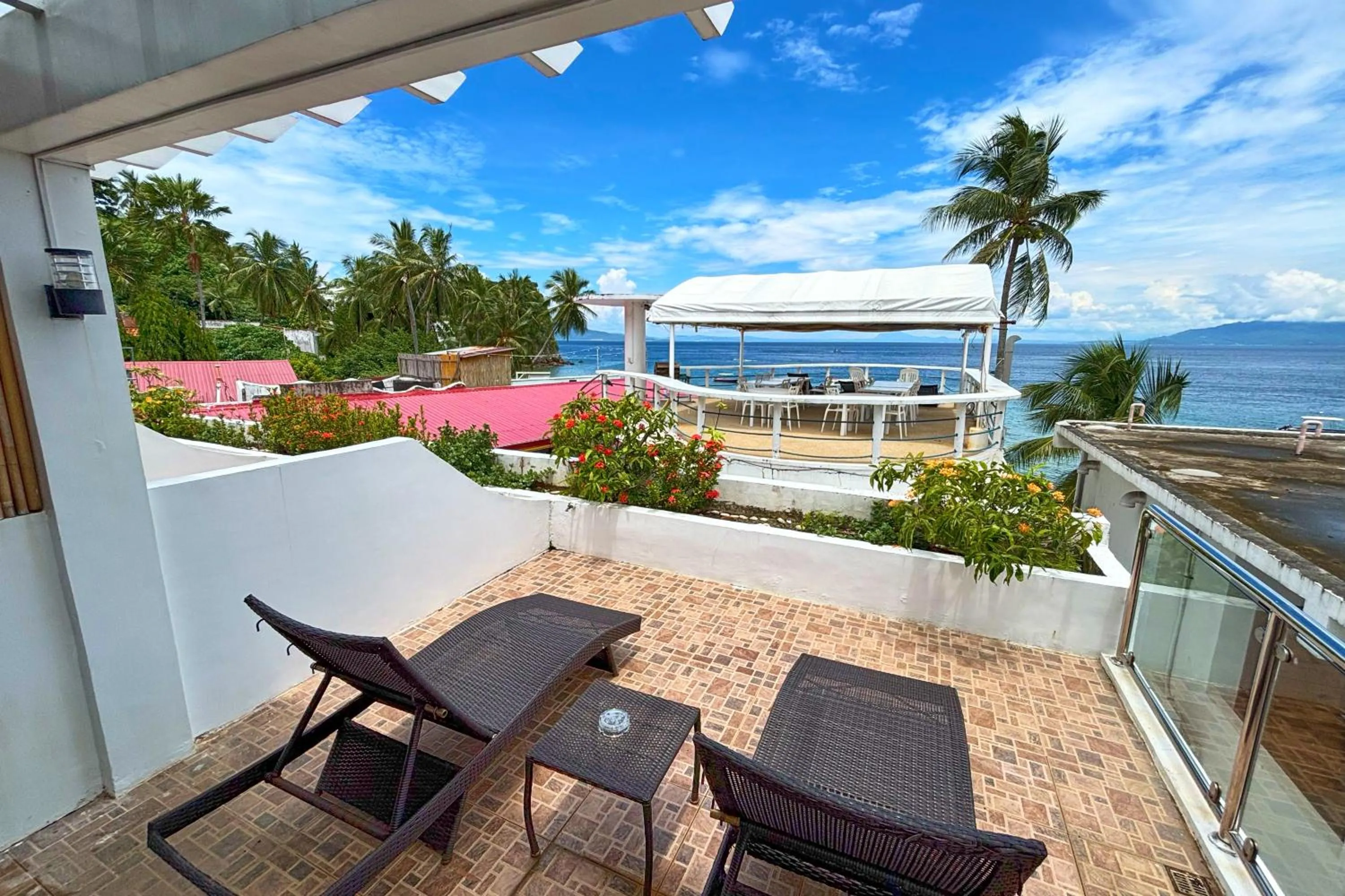 Arkipelago Divers and Beach Resort