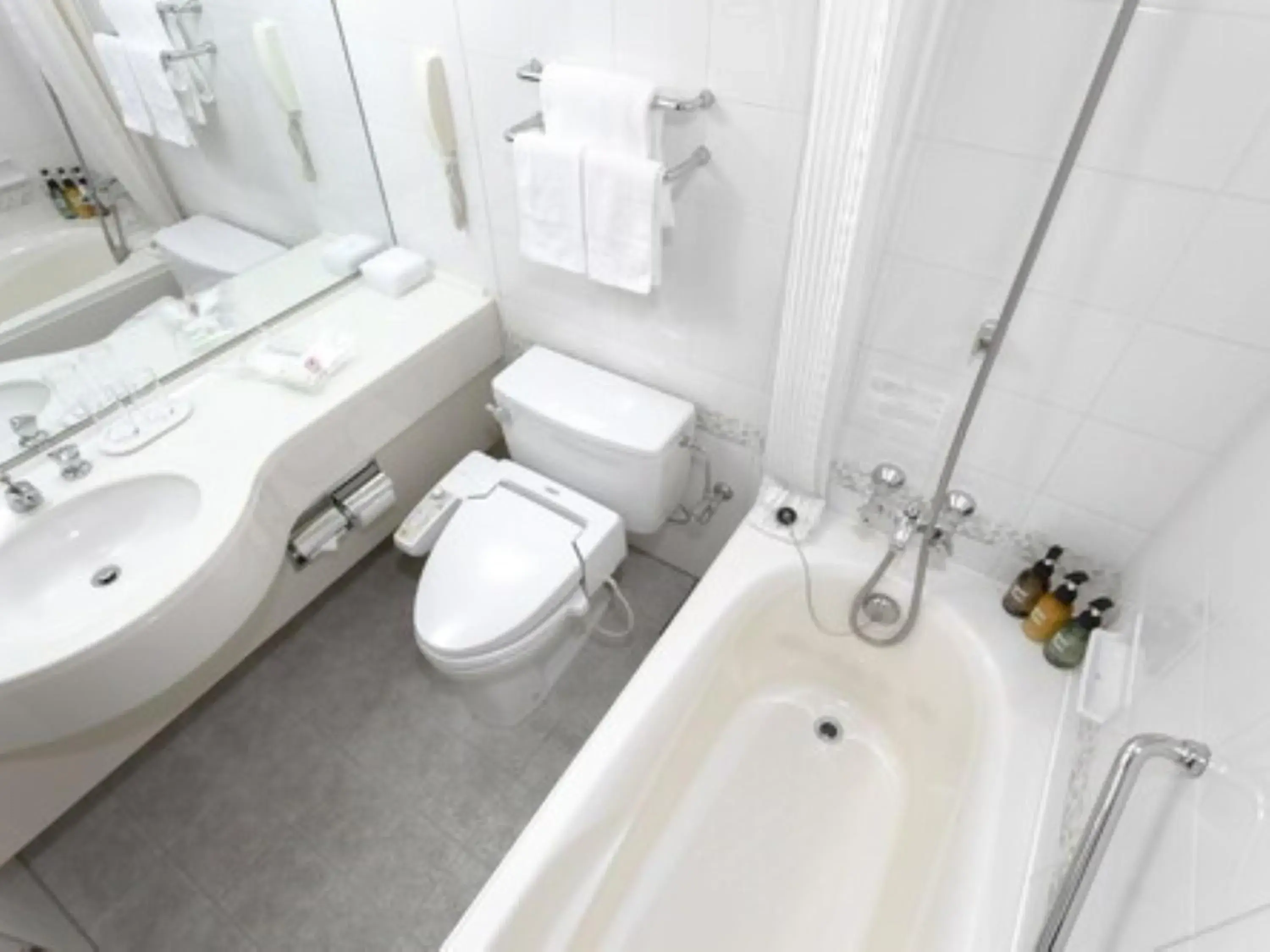 Double Room with Small Double Bed - Non-Smoking in Hotel Plaza Kobe Double Room with Small Double Bed - Non-Smoking in Hotel Plaza Kobe
