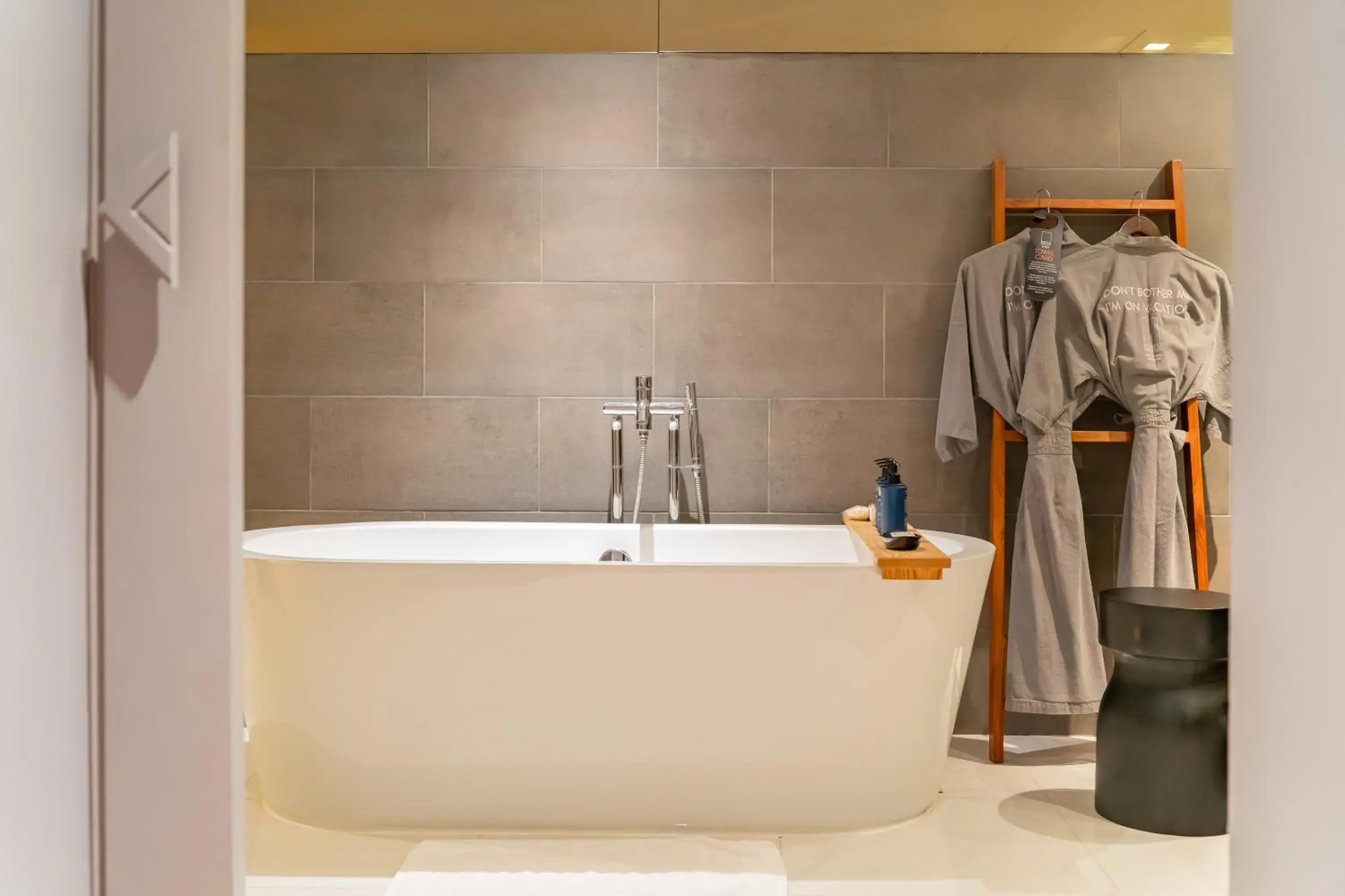 Cross Chiang Mai Riverside Cross Chiang Mai Riverside