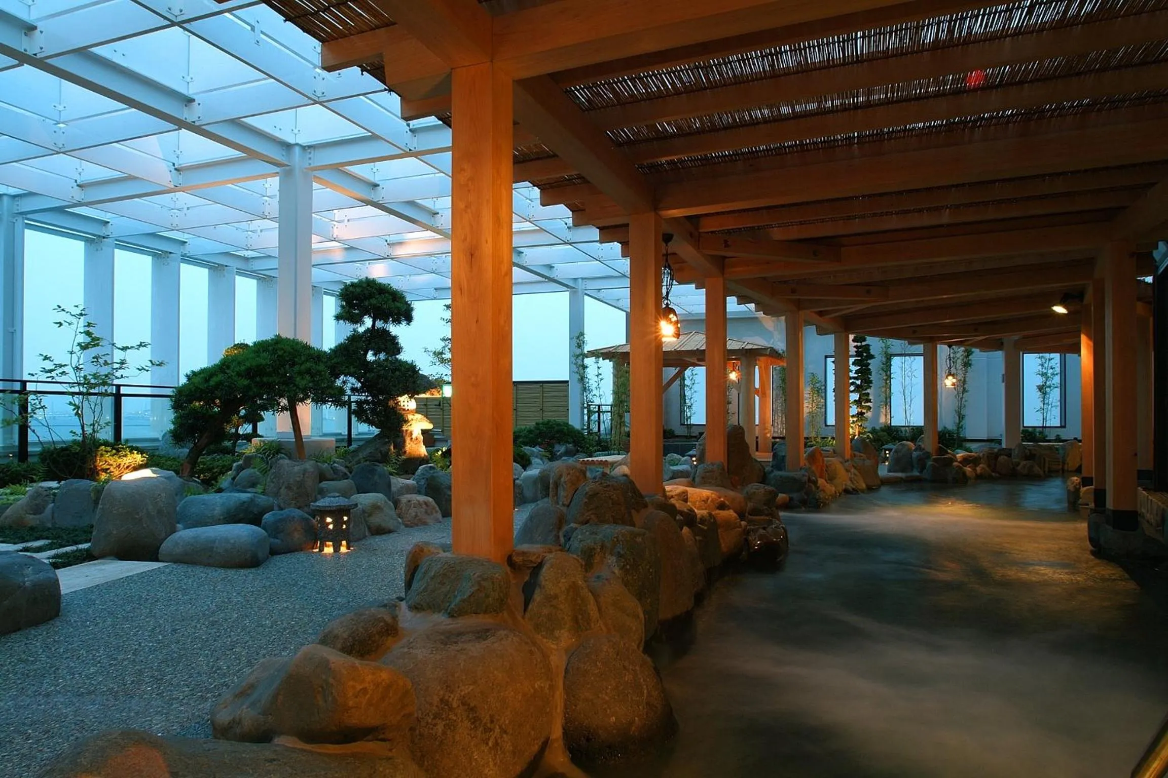 Yokohama Minatomirai Manyo Club