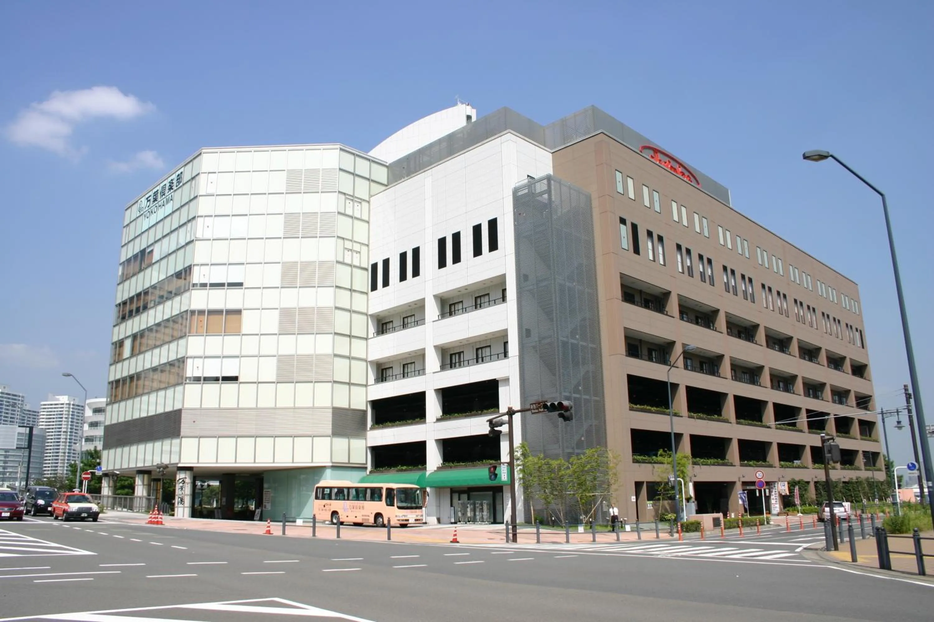 Yokohama Minatomirai Manyo Club