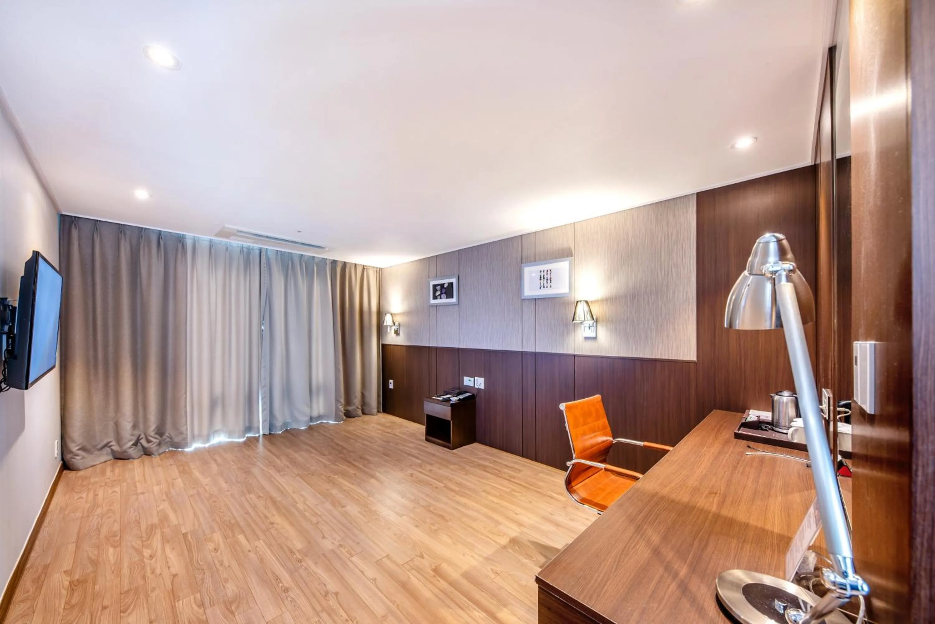 Ramada by Wyndham Jeju City Hall