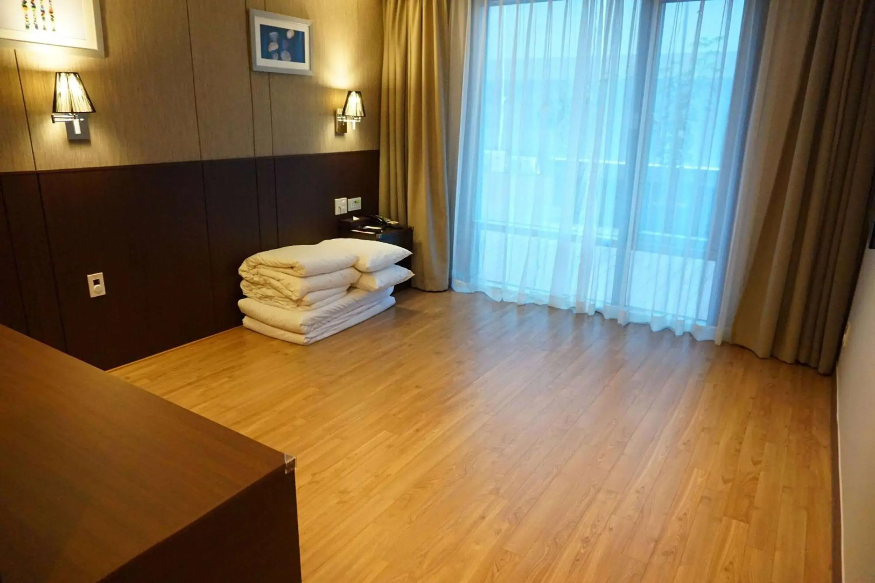 Photo of the whole room in Ramada by Wyndham Jeju City Hall Photo of the whole room in Ramada by Wyndham Jeju City Hall