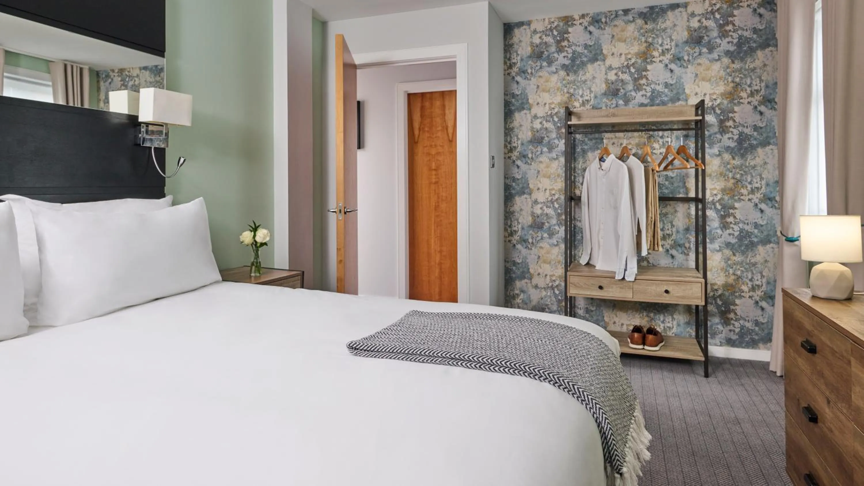 Bedroom, Bed in Fraser Suites Glasgow