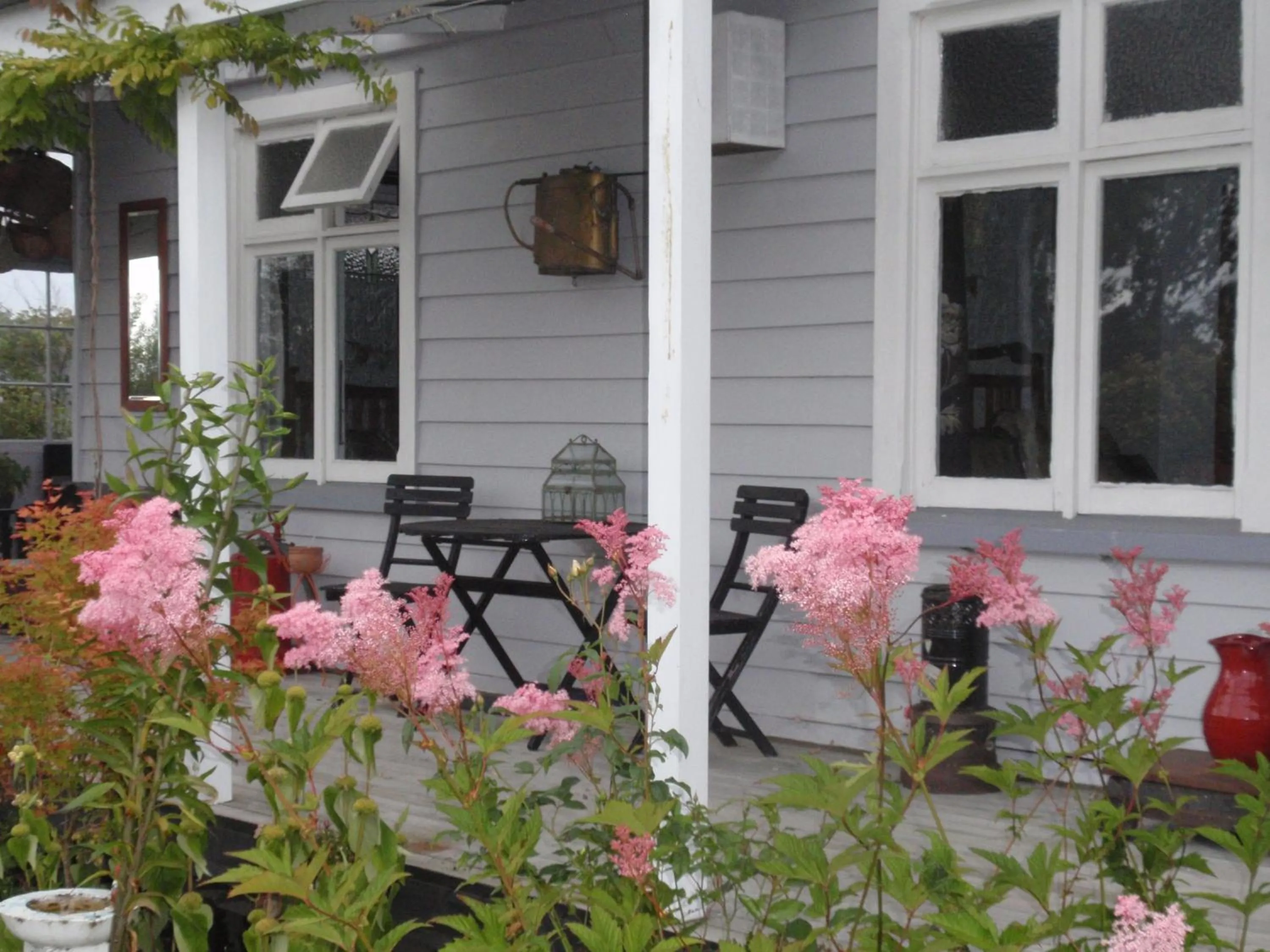 Facade/entrance in Folster Gardens Bed and Breakfast