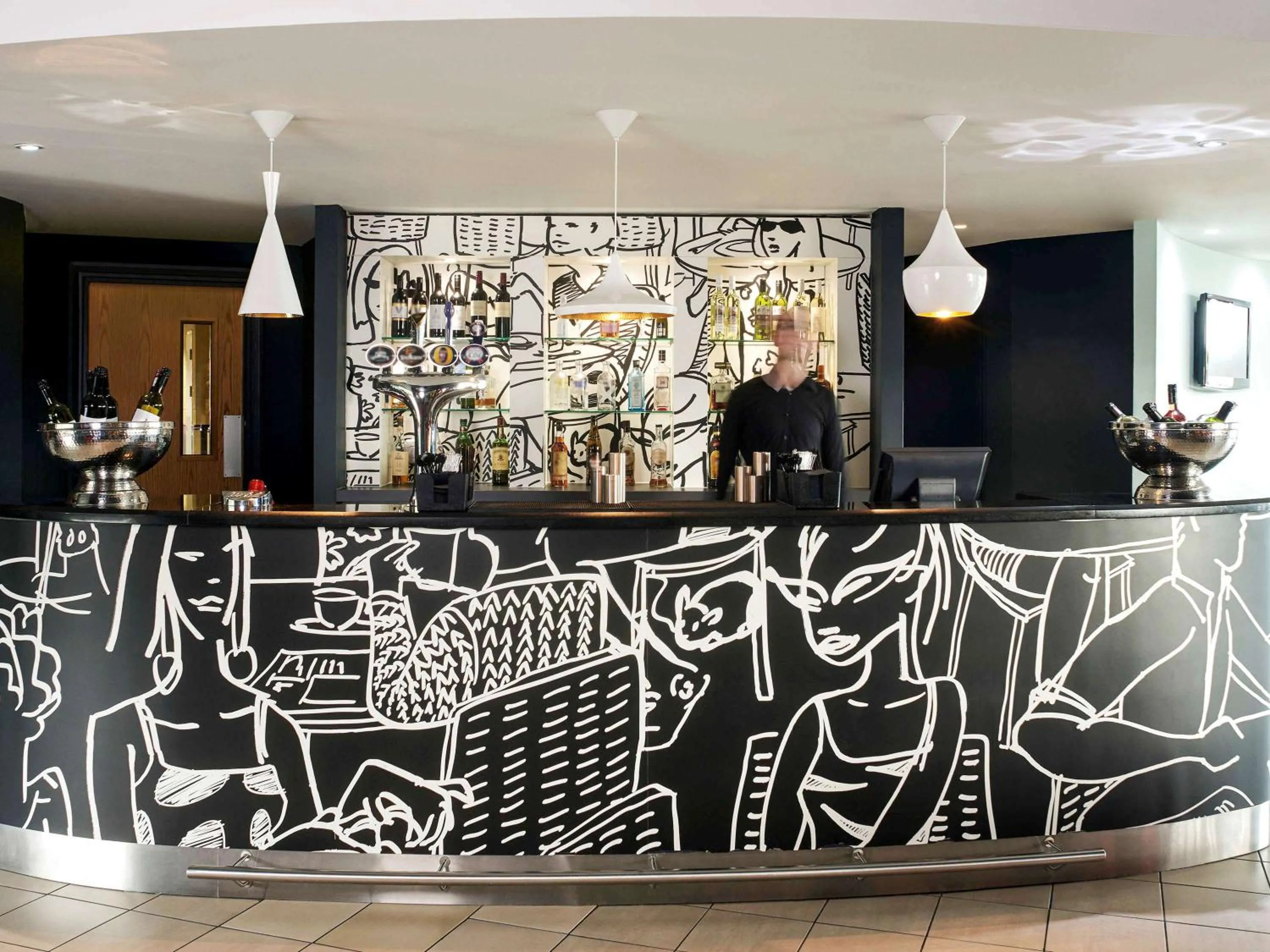 Restaurant/places to eat in ibis Swansea