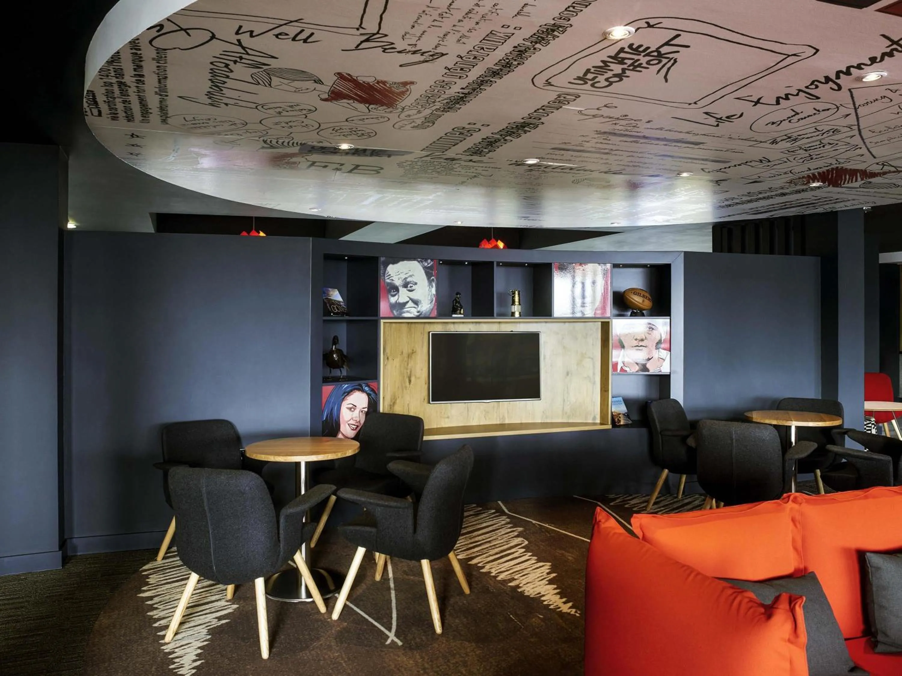 Meeting/conference room in ibis Swansea