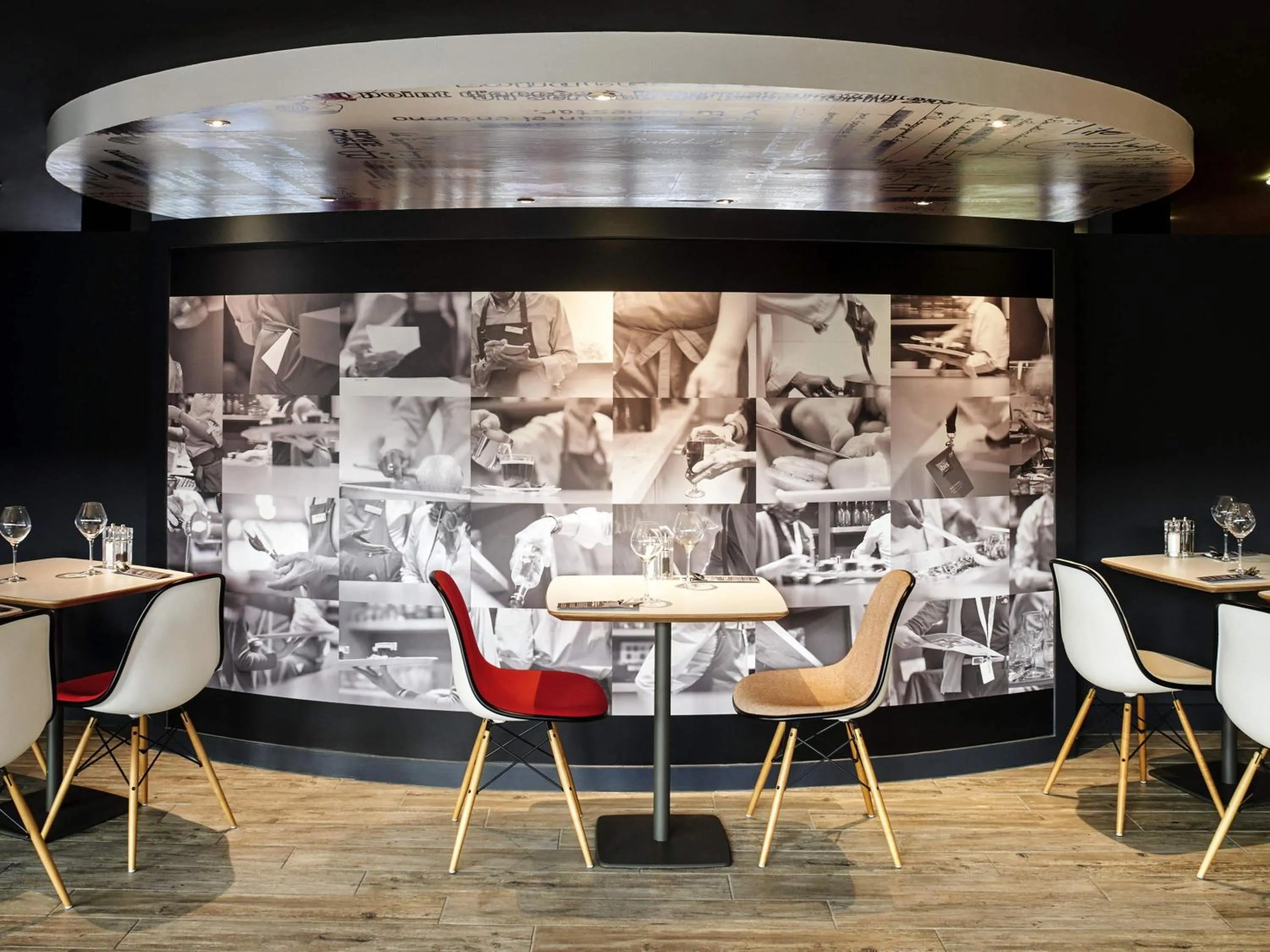 Meeting/conference room in ibis Swansea