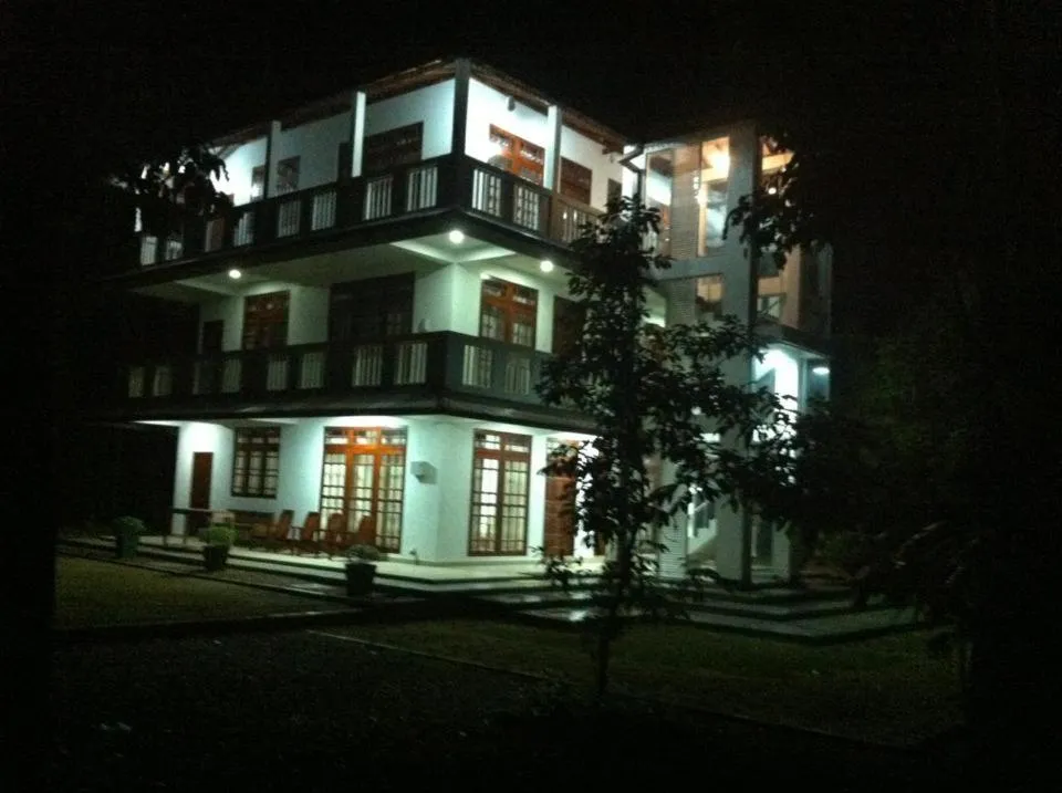 Property building in Gem Field Rest