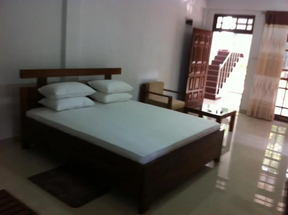Bed in Gem Field Rest