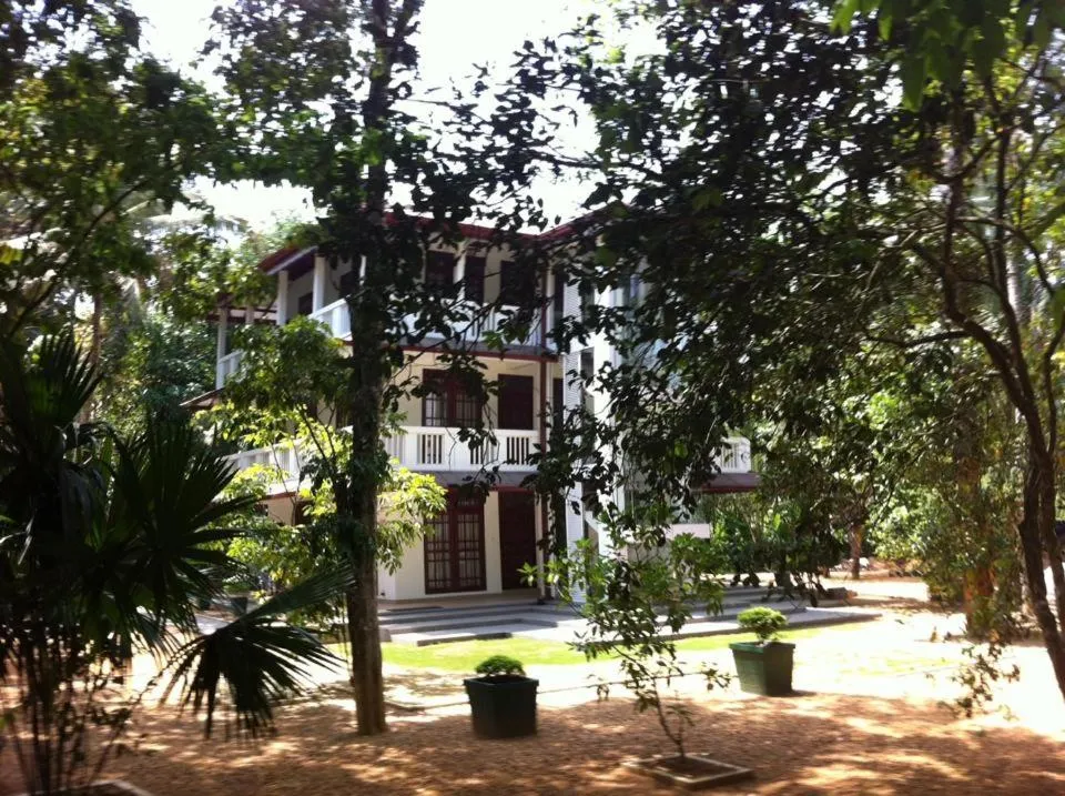 Property building in Gem Field Rest