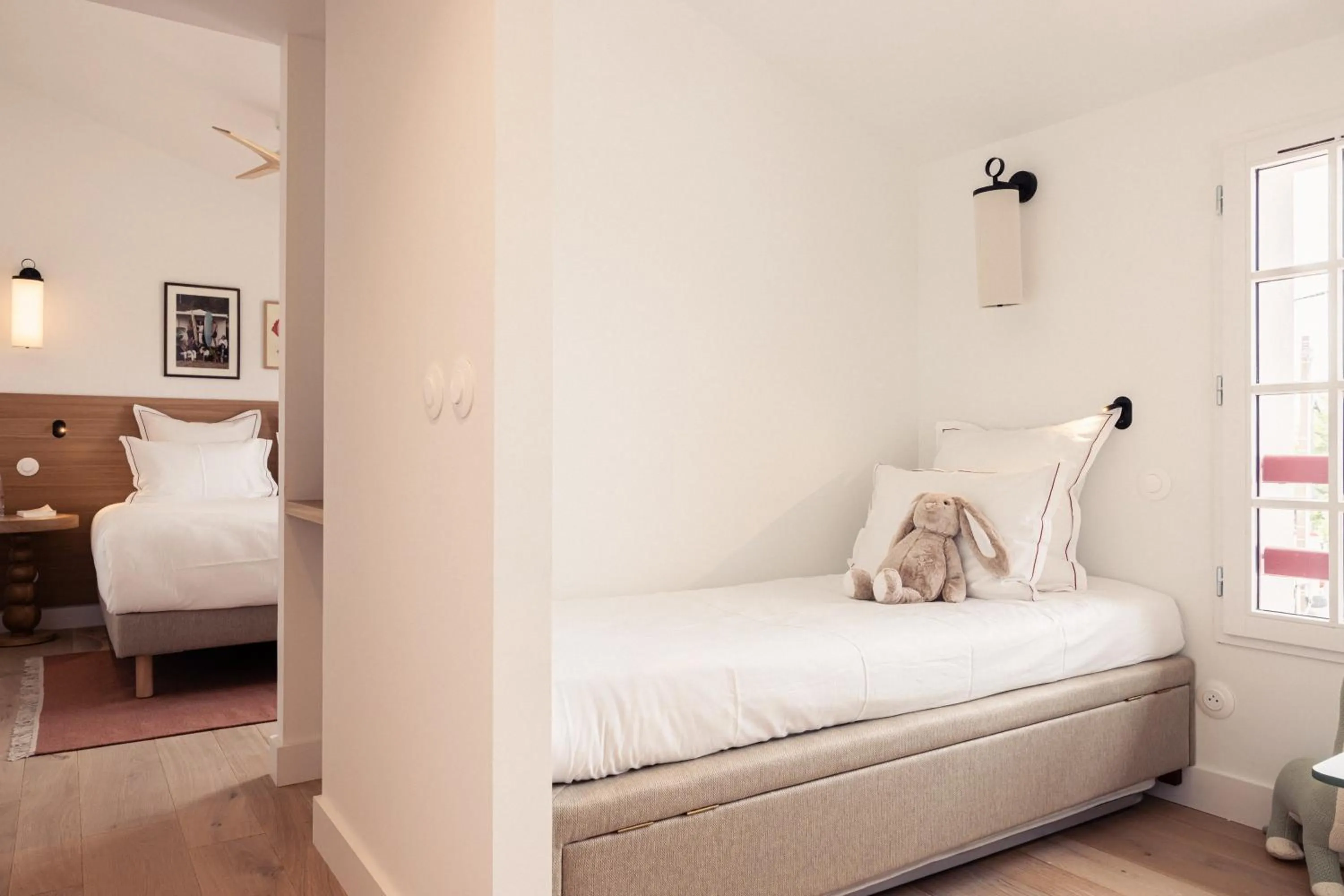 Photo of the whole room, Bed in Hôtel INDARRA & SPA - Piscine