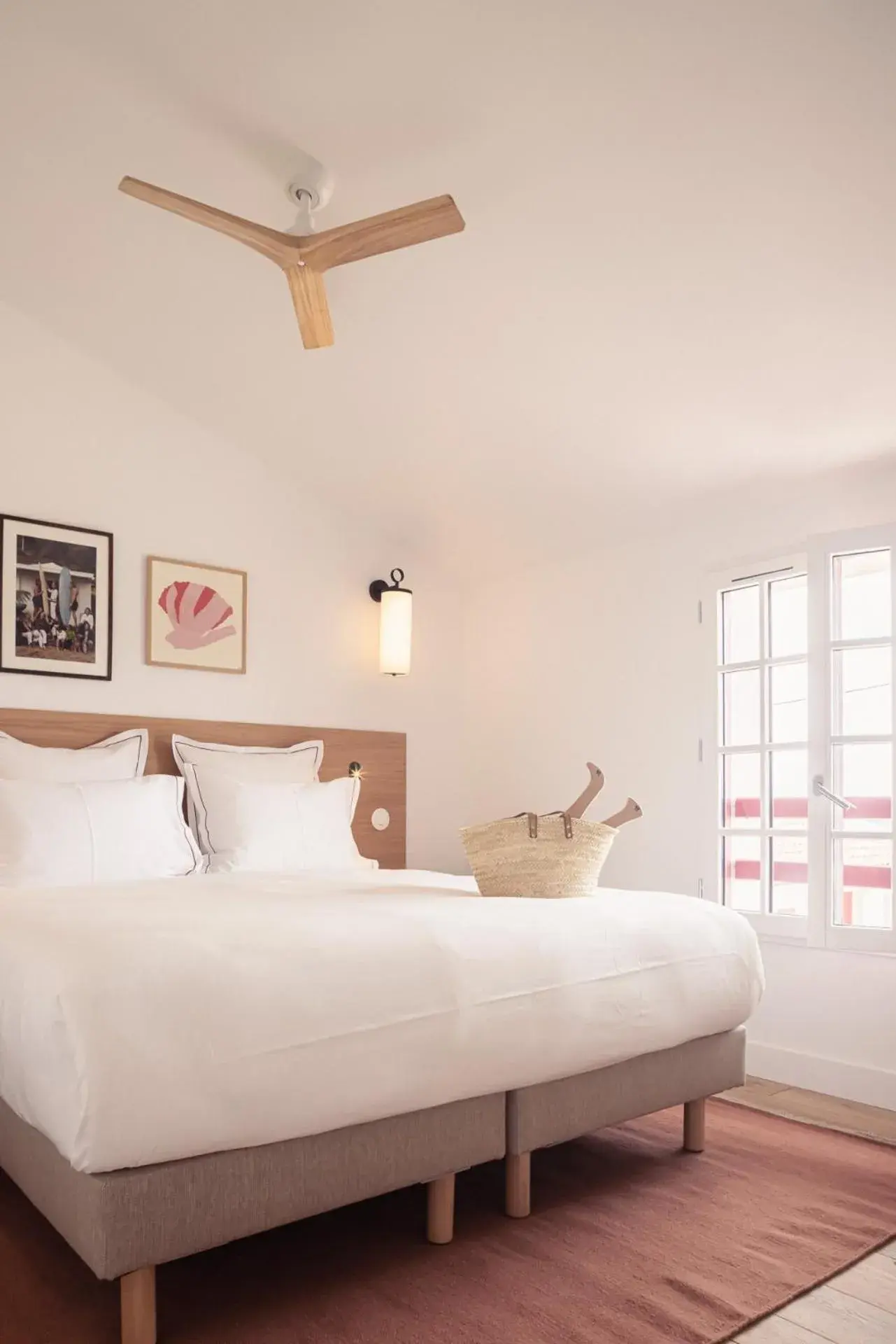 Photo of the whole room, Bed in Hôtel INDARRA & SPA - Piscine Photo of the whole room, Bed in Hôtel INDARRA & SPA - Piscine