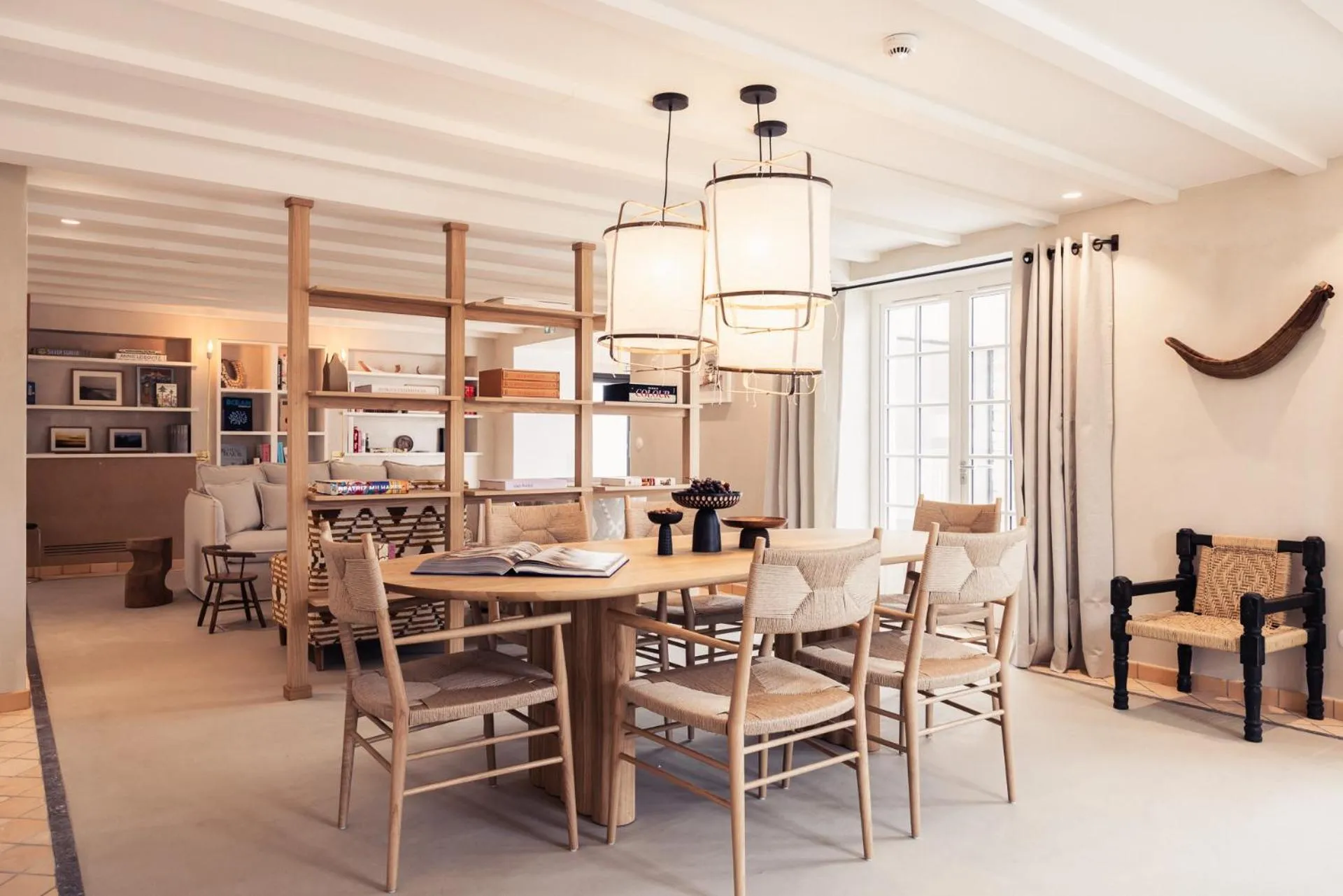 Living room in Hôtel INDARRA & SPA - Piscine