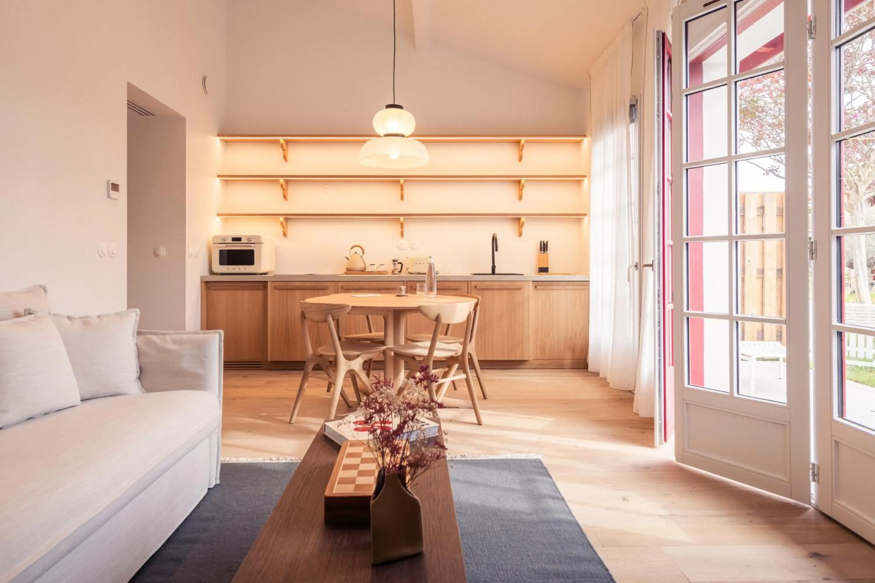 kitchen in Hôtel INDARRA & SPA - Piscine