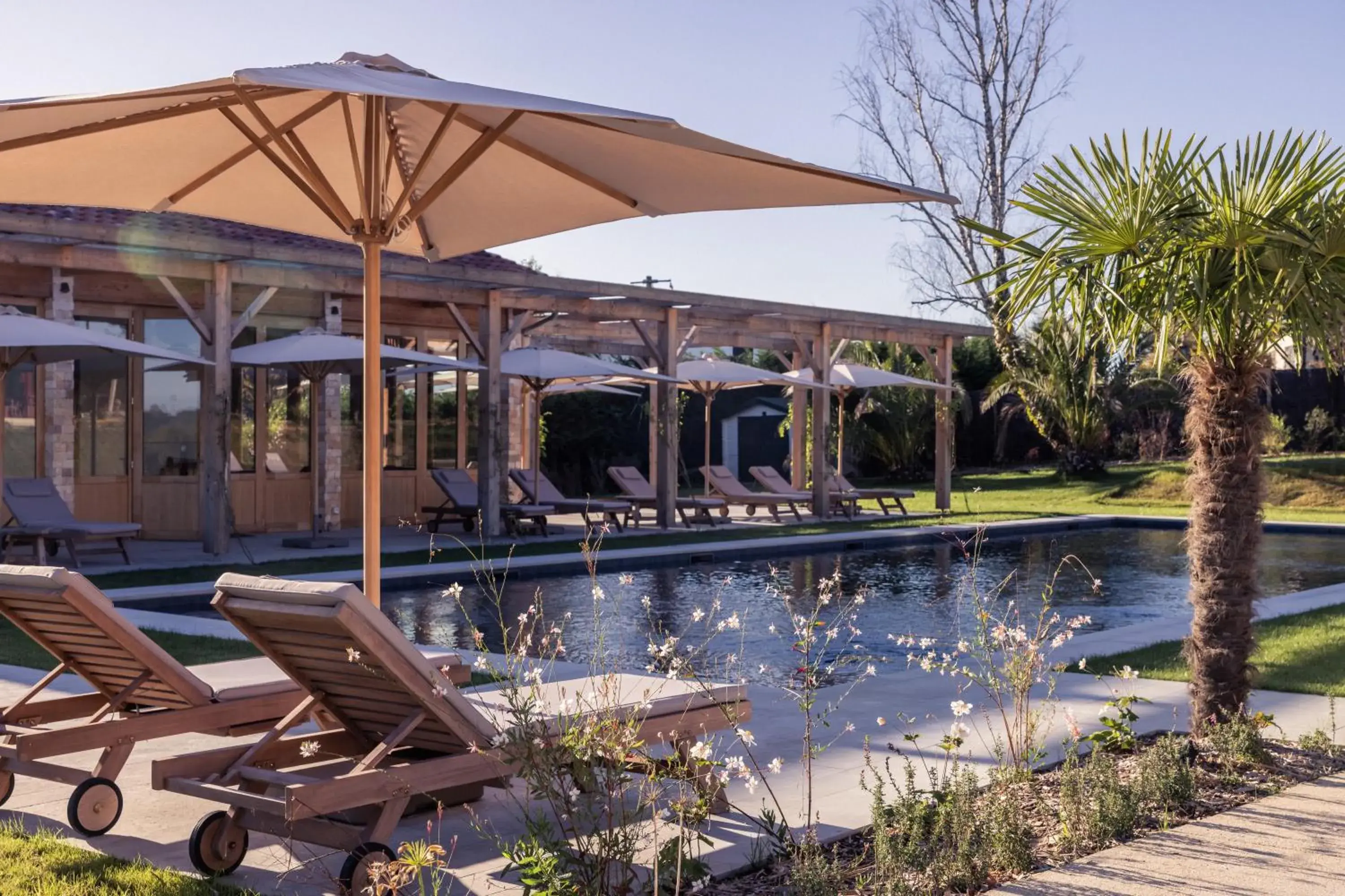 Hôtel INDARRA & SPA - Piscine Hôtel INDARRA & SPA - Piscine