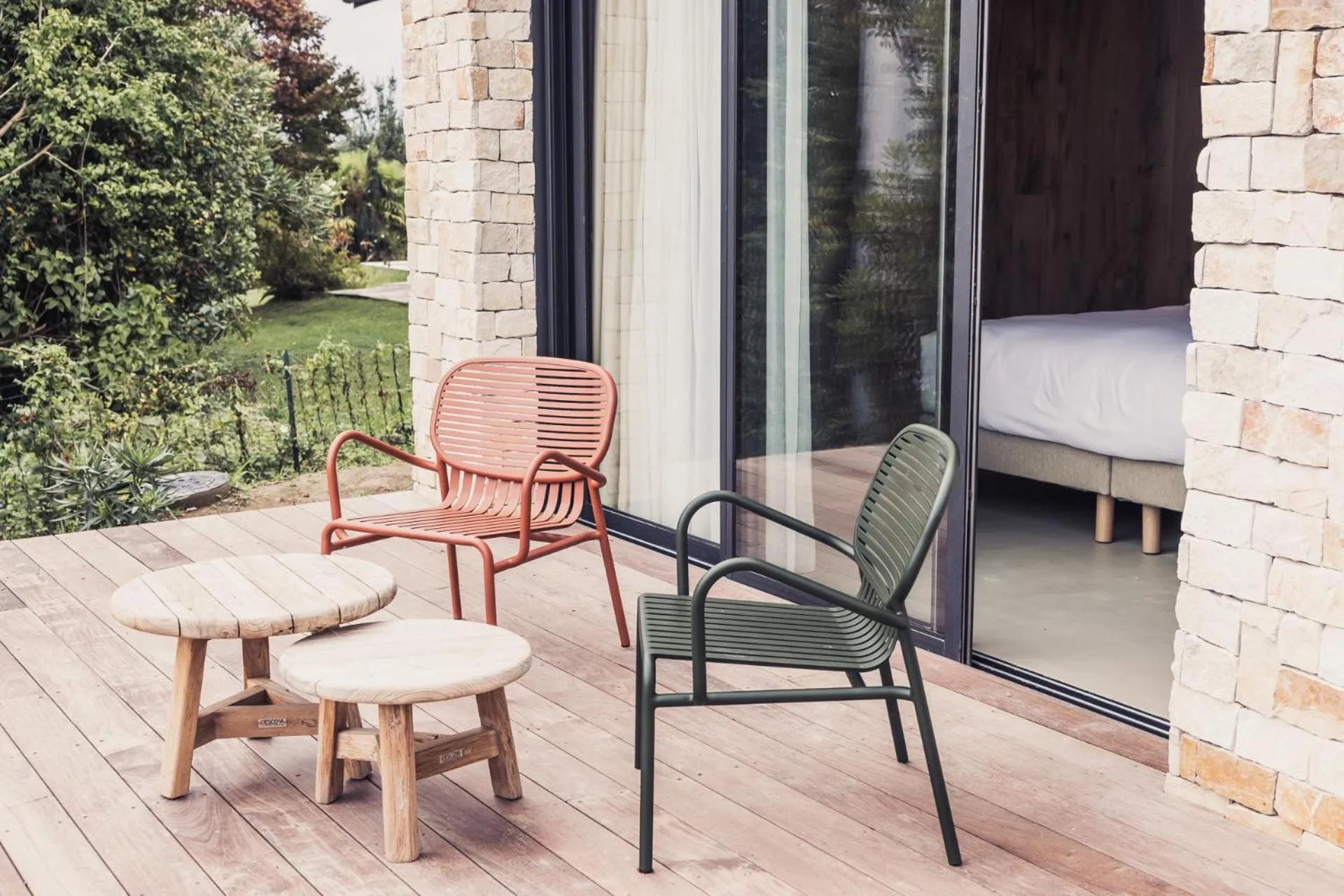 Patio in Hôtel INDARRA & SPA - Piscine