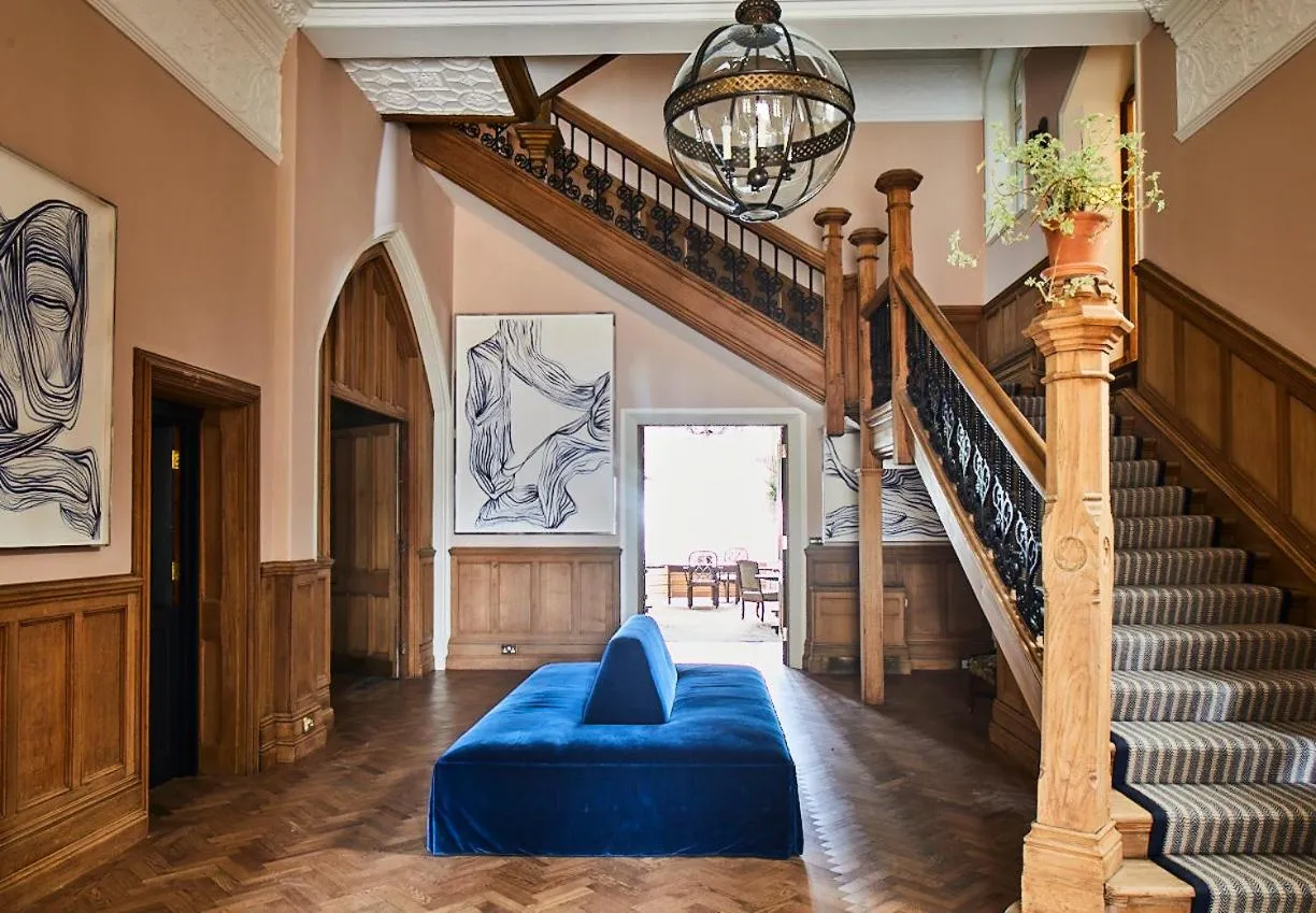 Lobby or reception in Oakley Court