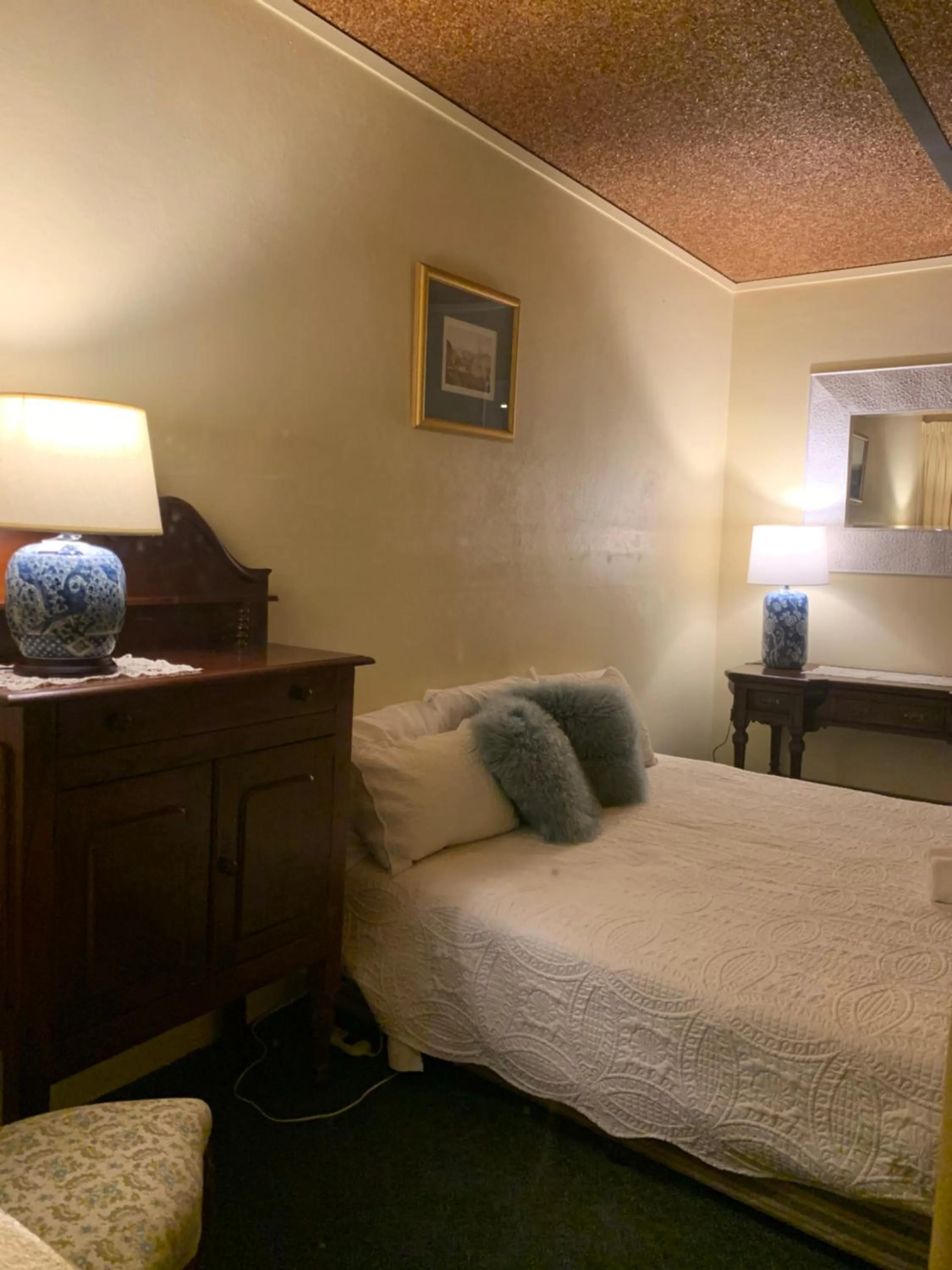 Bedroom, Bed in Temora Motel