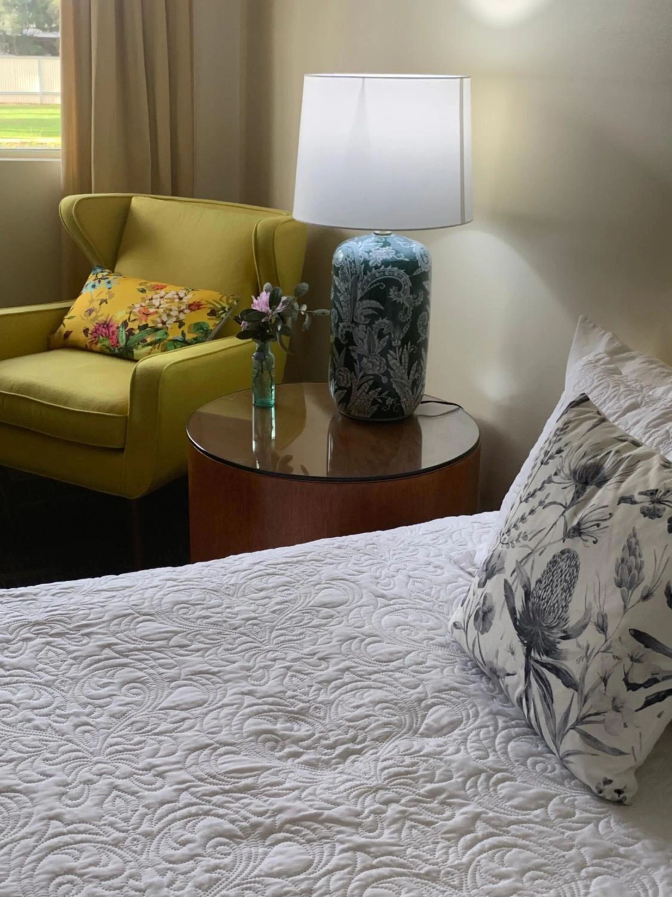 Bedroom, Bed in Temora Motel