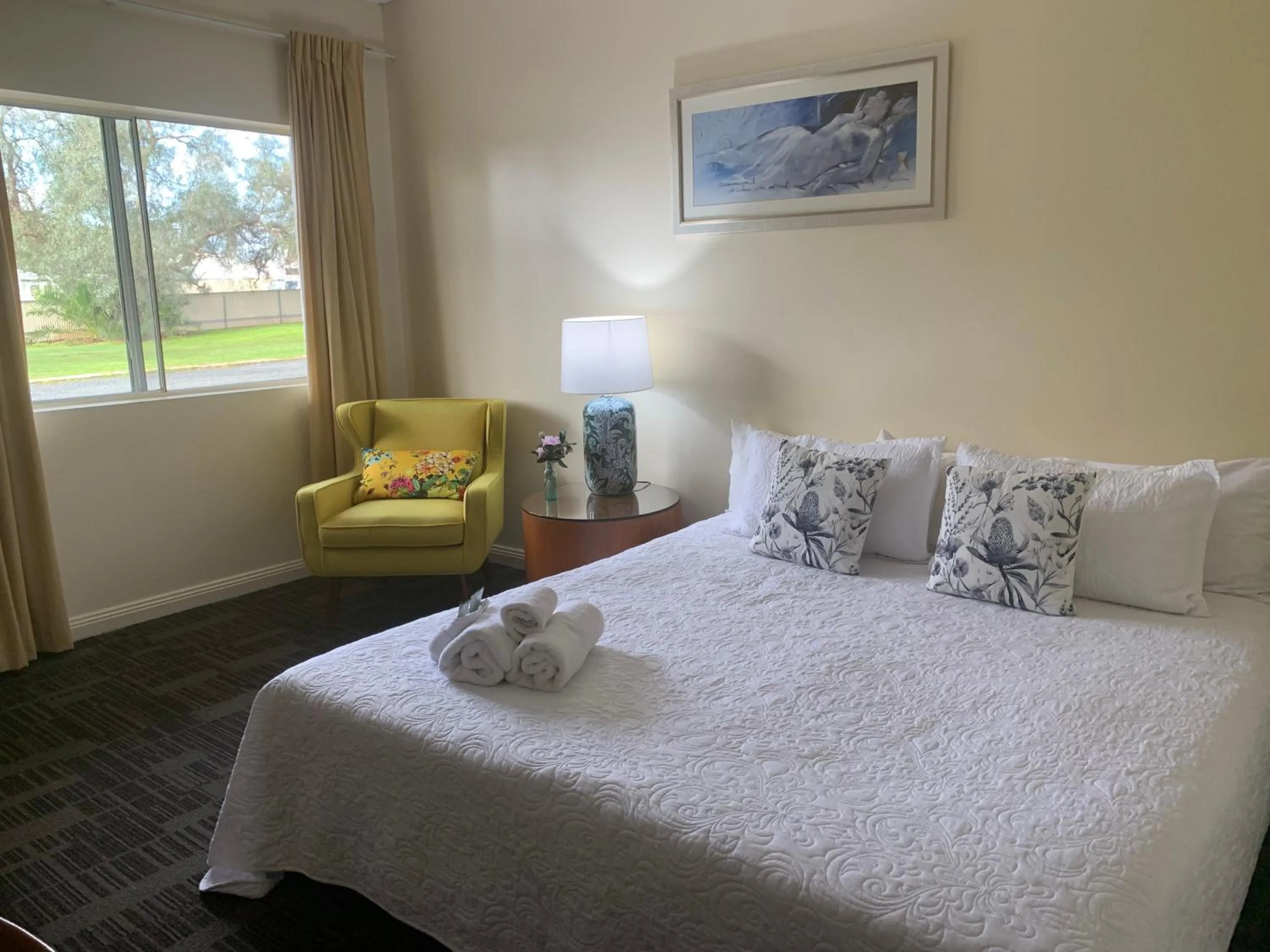 Bed in Temora Motel