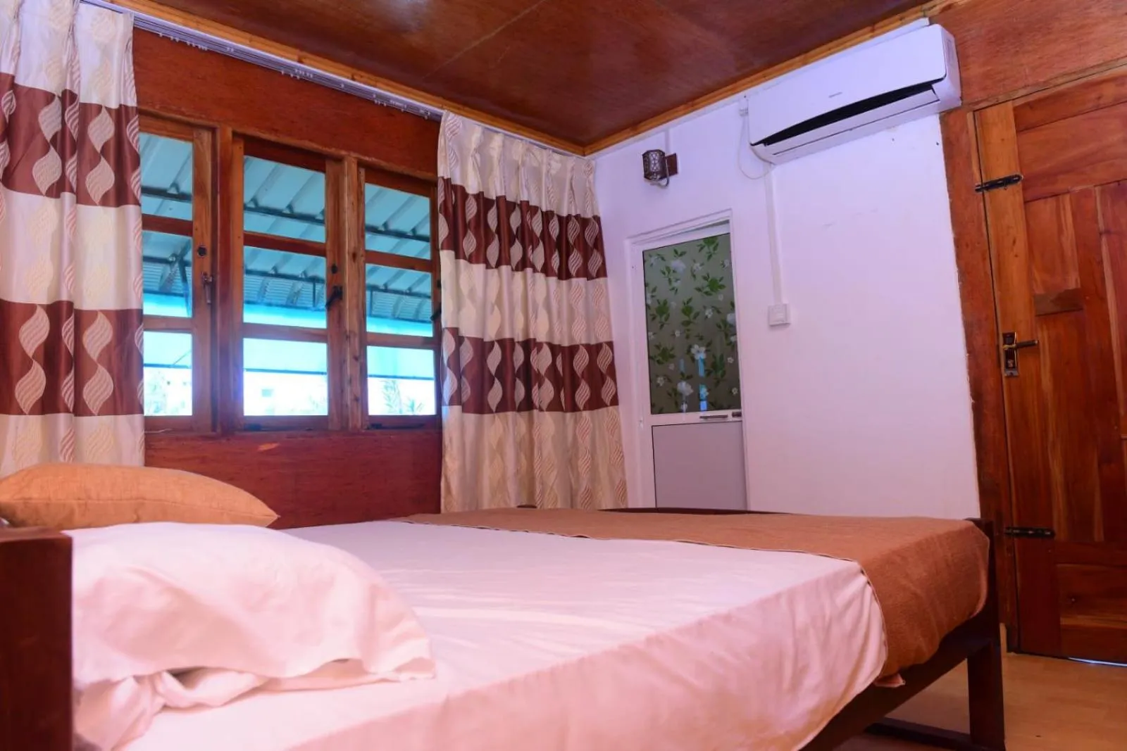 Bed in Sunntop Cabana