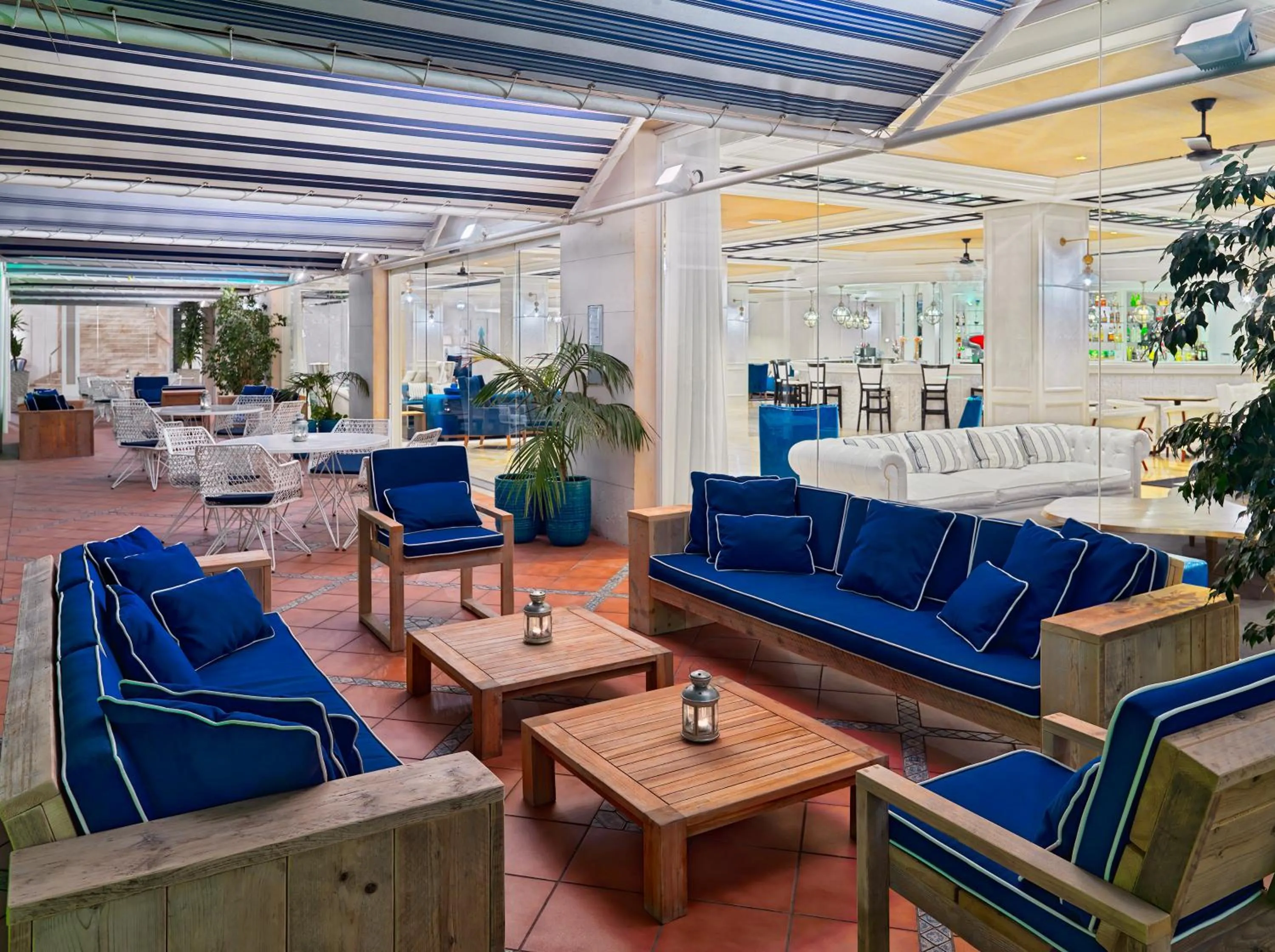 Lounge or bar in H10 Delfín - Adults Only