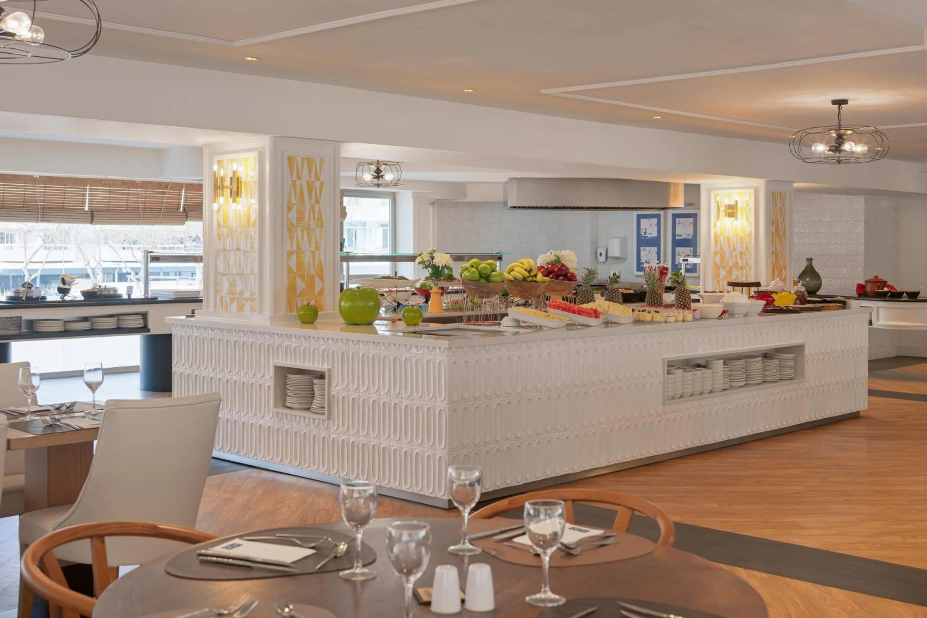 Restaurant/places to eat in H10 Delfín - Adults Only