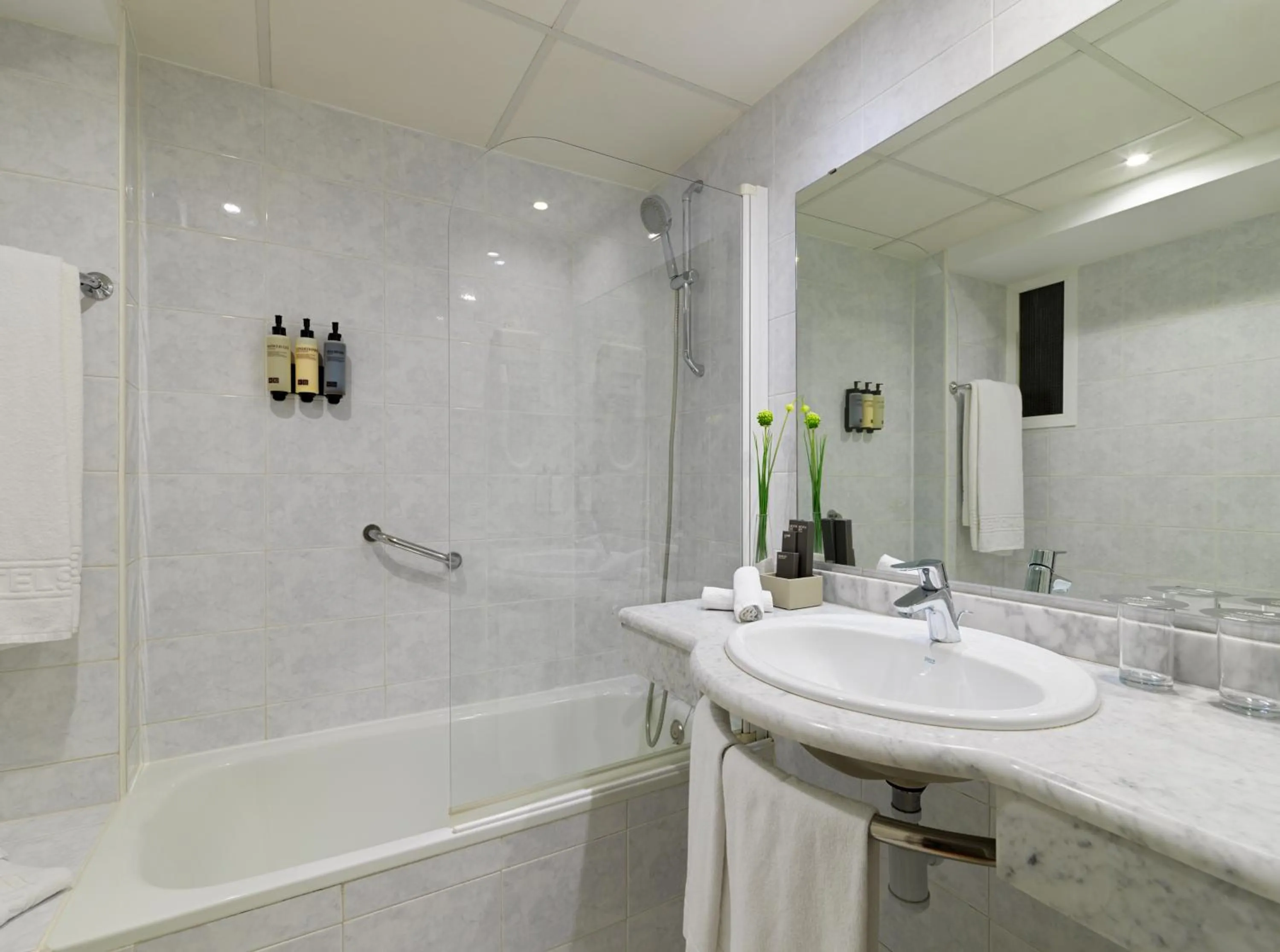 Bathroom in H10 Delfín - Adults Only