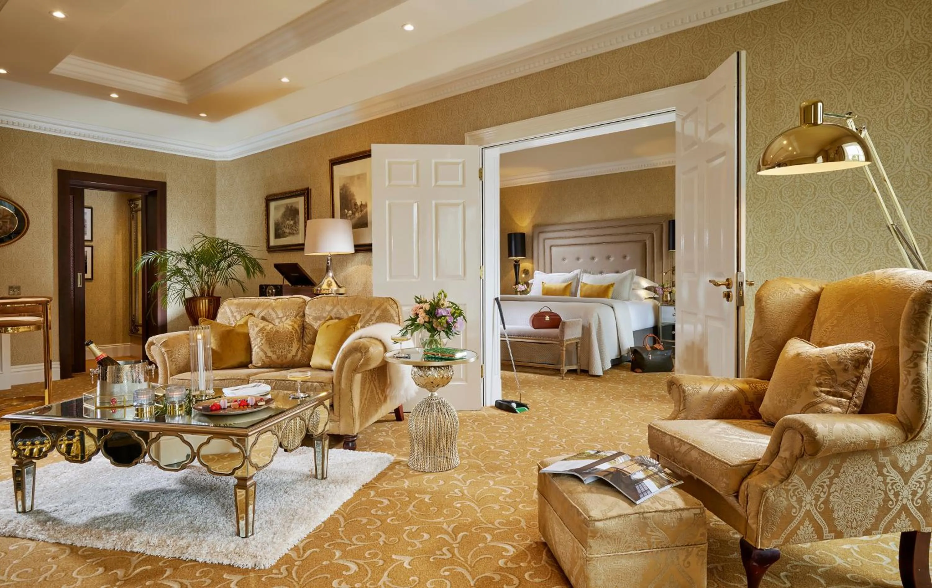 Living room in Hayfield Manor