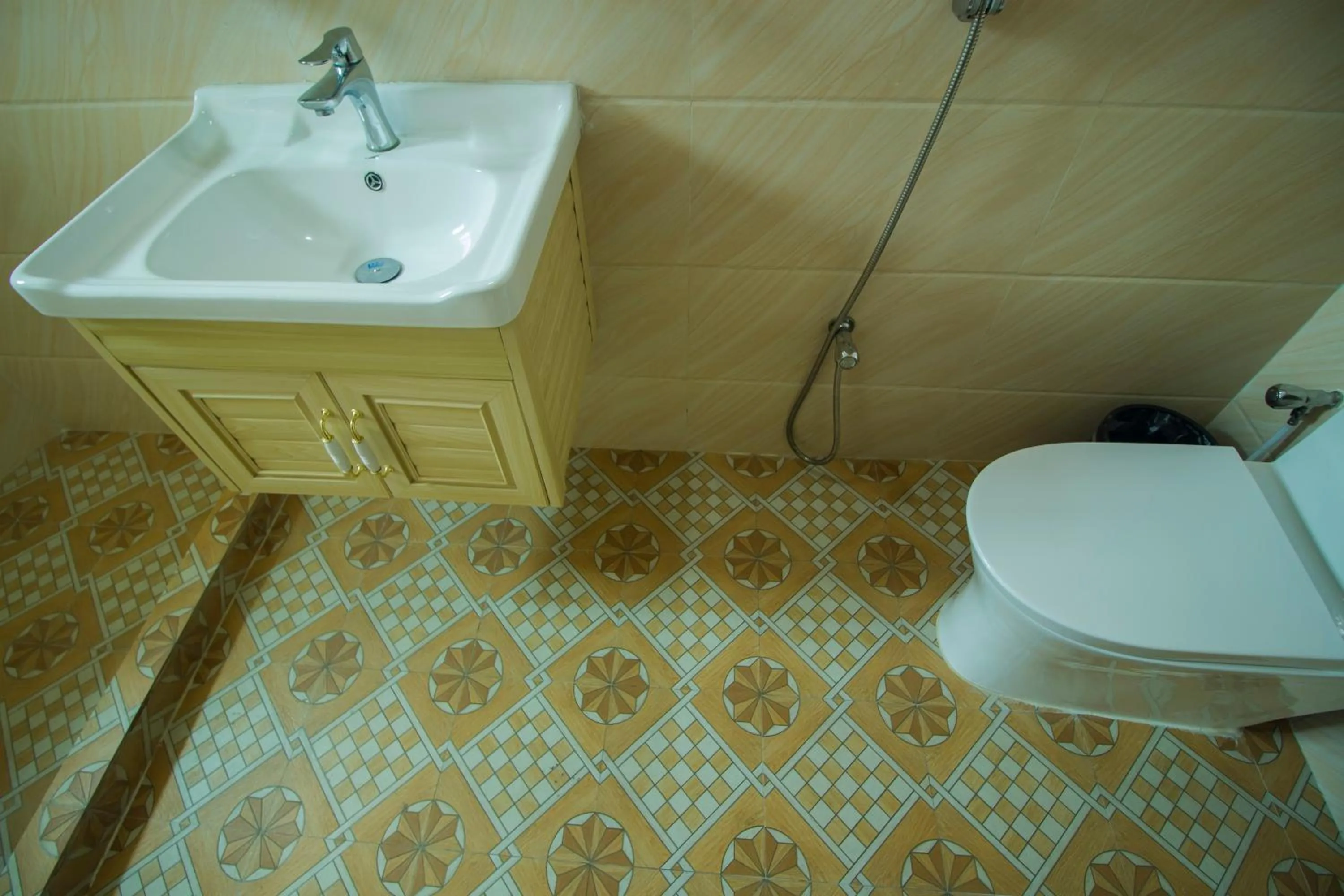 Shower in Hotel Progati Inn Ltd.