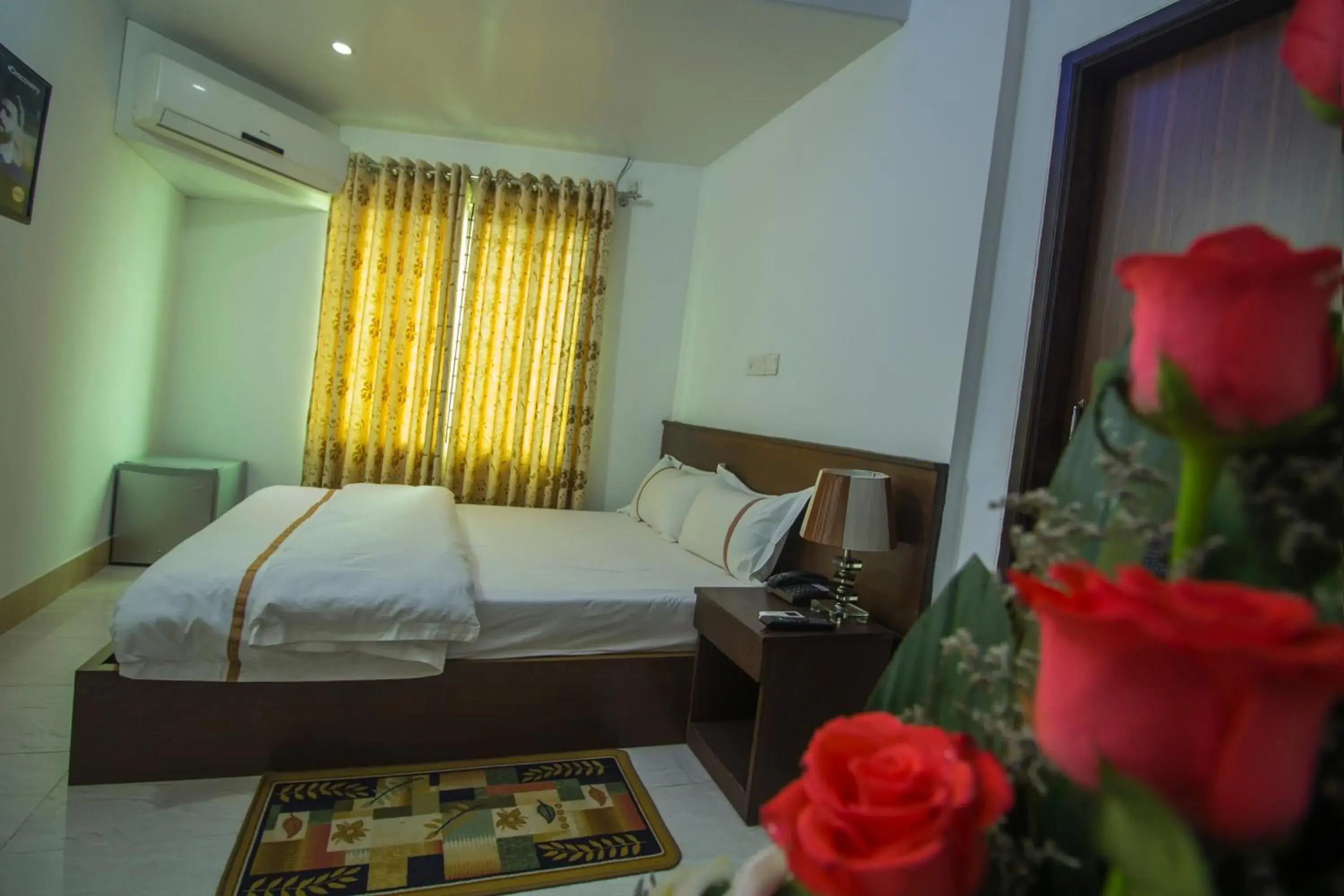 TV and multimedia, Bed in Hotel Progati Inn Ltd. TV and multimedia, Bed in Hotel Progati Inn Ltd.