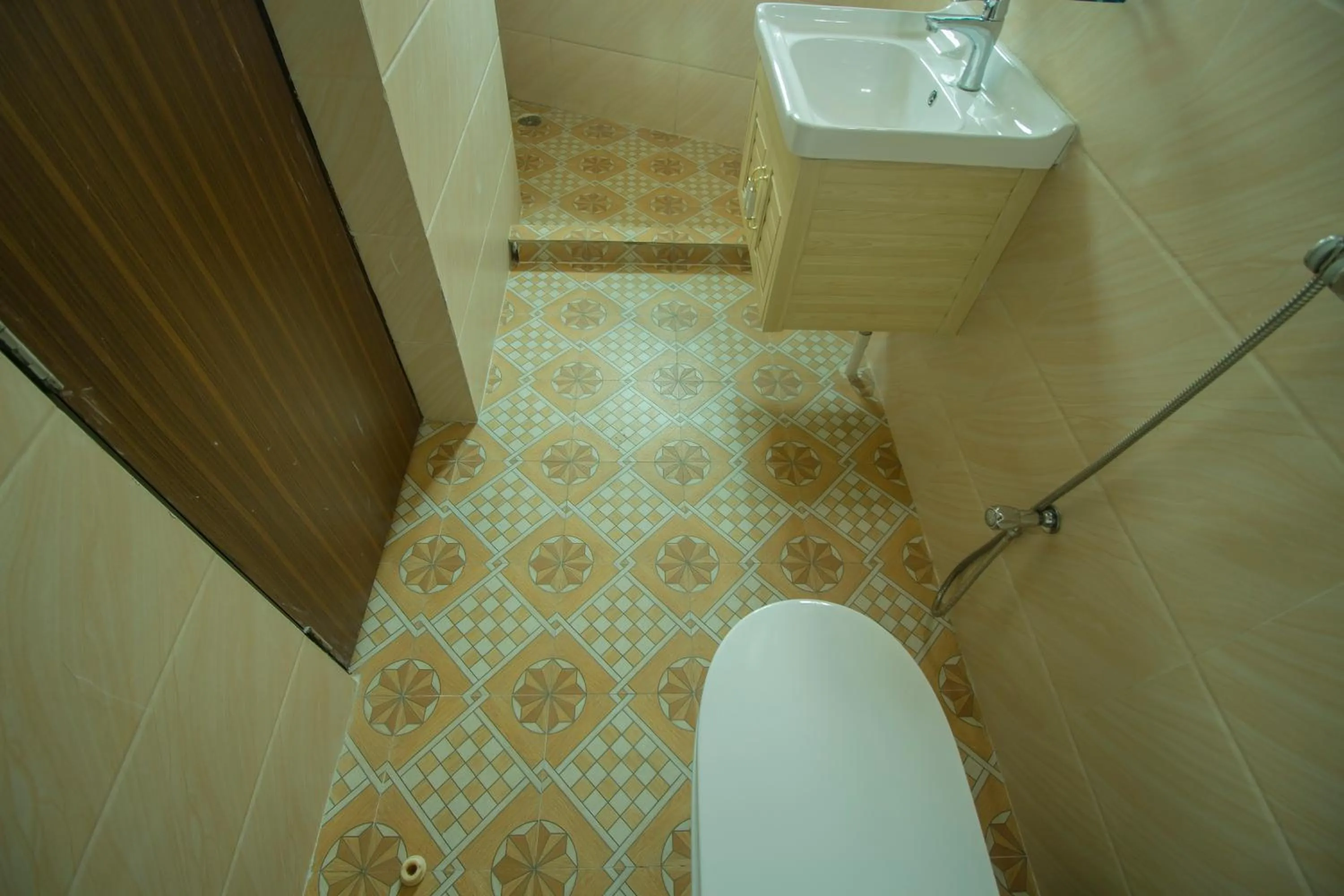 Shower in Hotel Progati Inn Ltd.