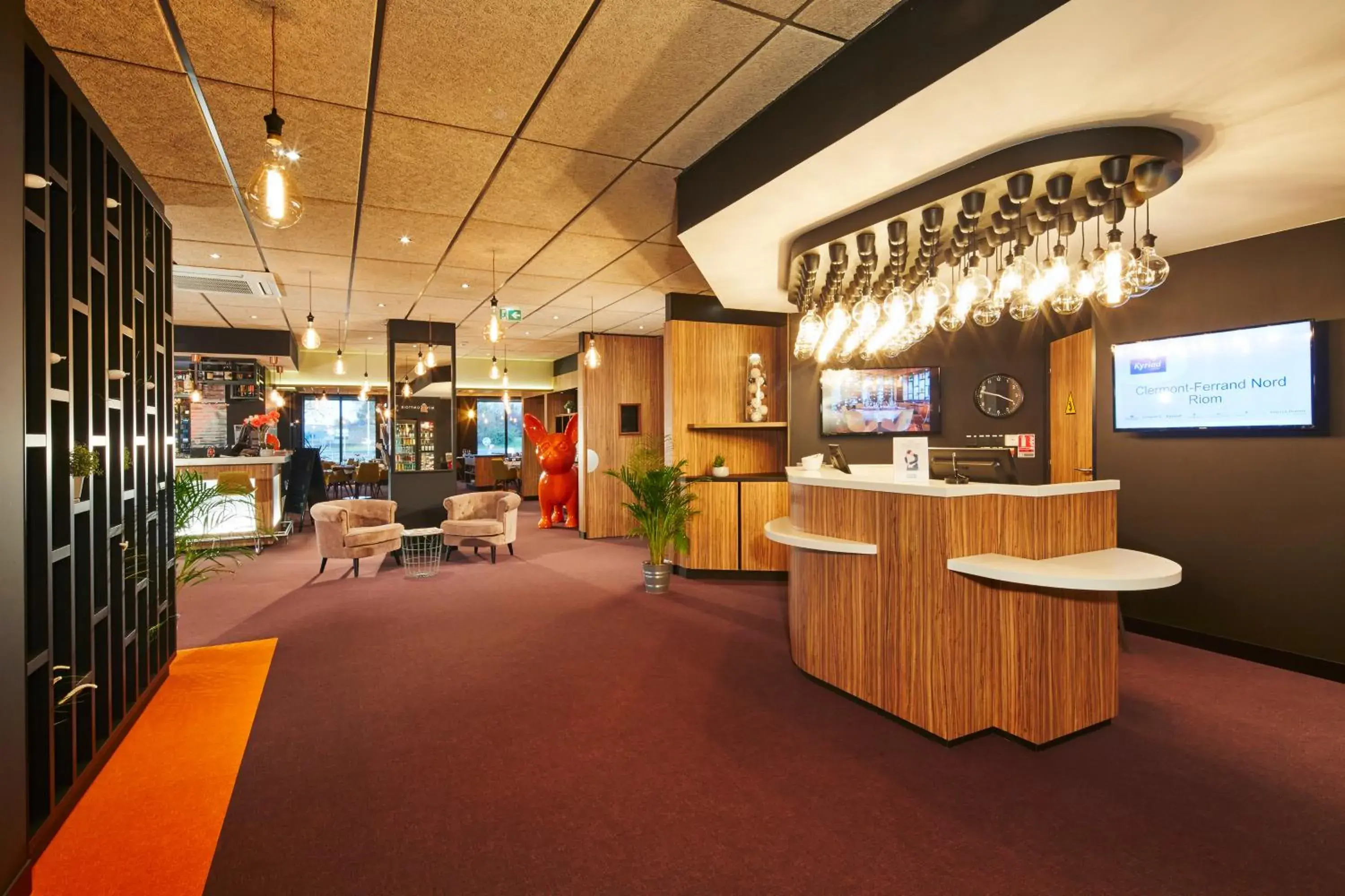 Lobby or reception in Kyriad Clermont Ferrand Nord - Riom Lobby or reception in Kyriad Clermont Ferrand Nord - Riom