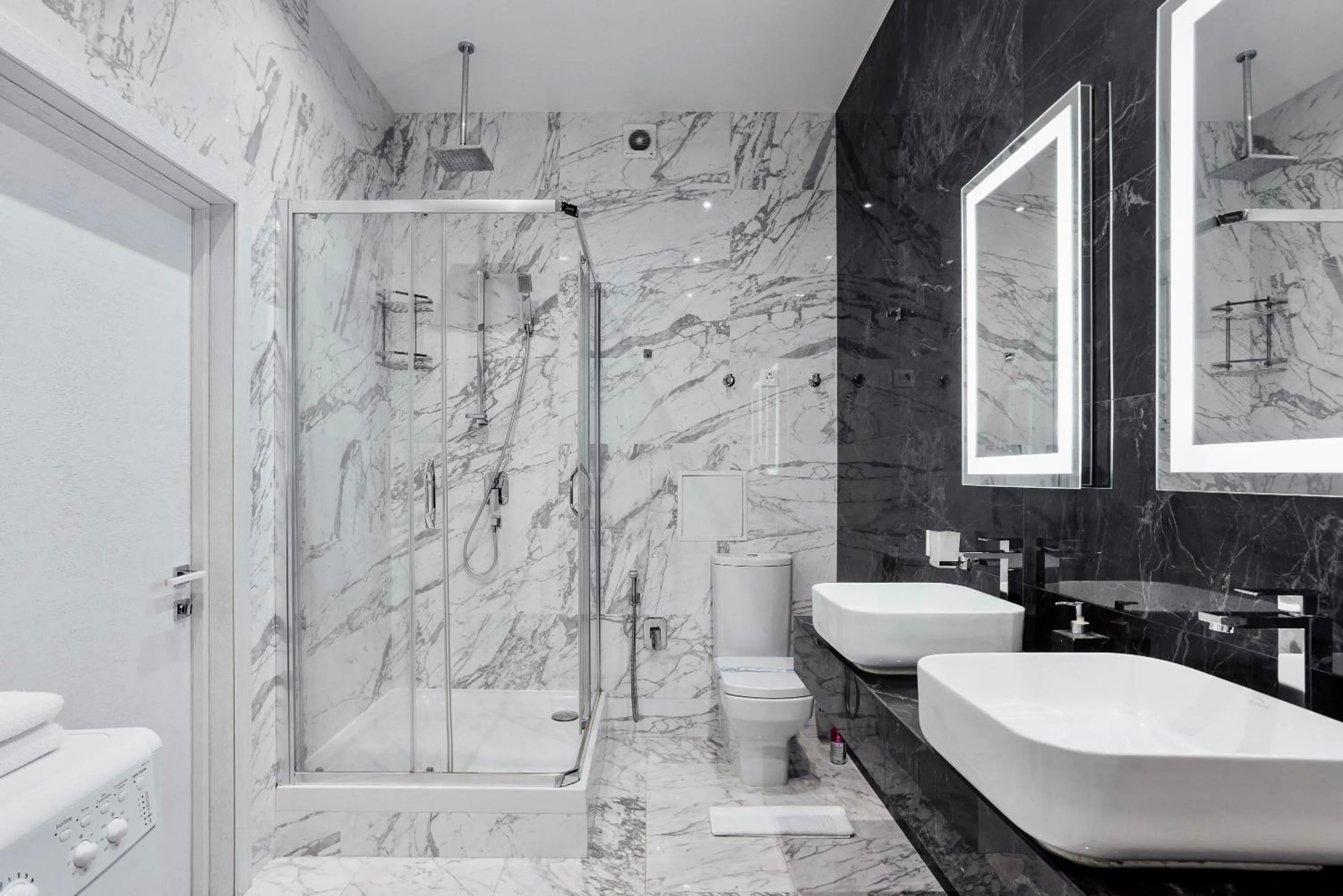 Bathroom in Odessa Pearl Apart Arcadia