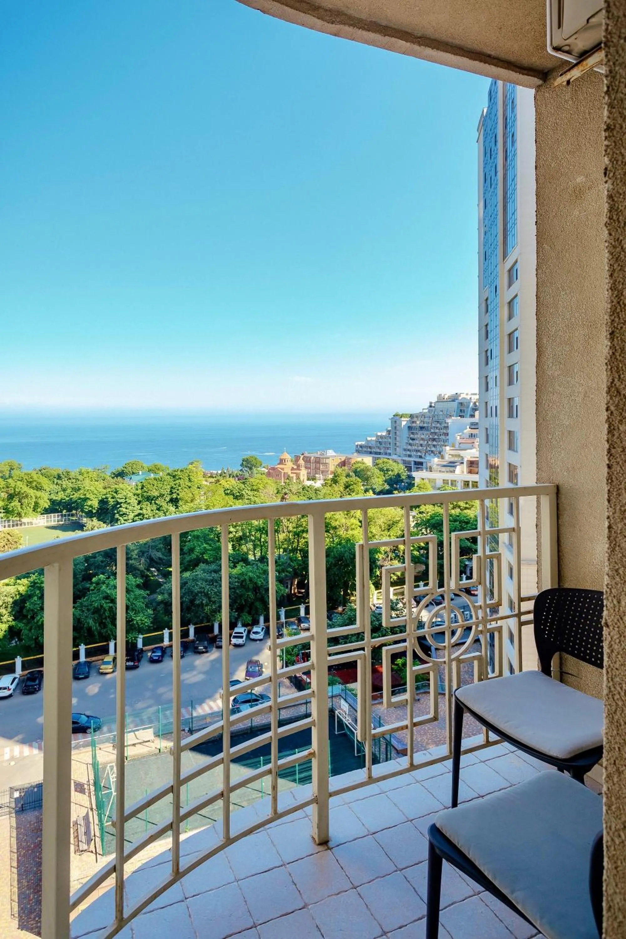 Odessa Pearl Apart Arcadia