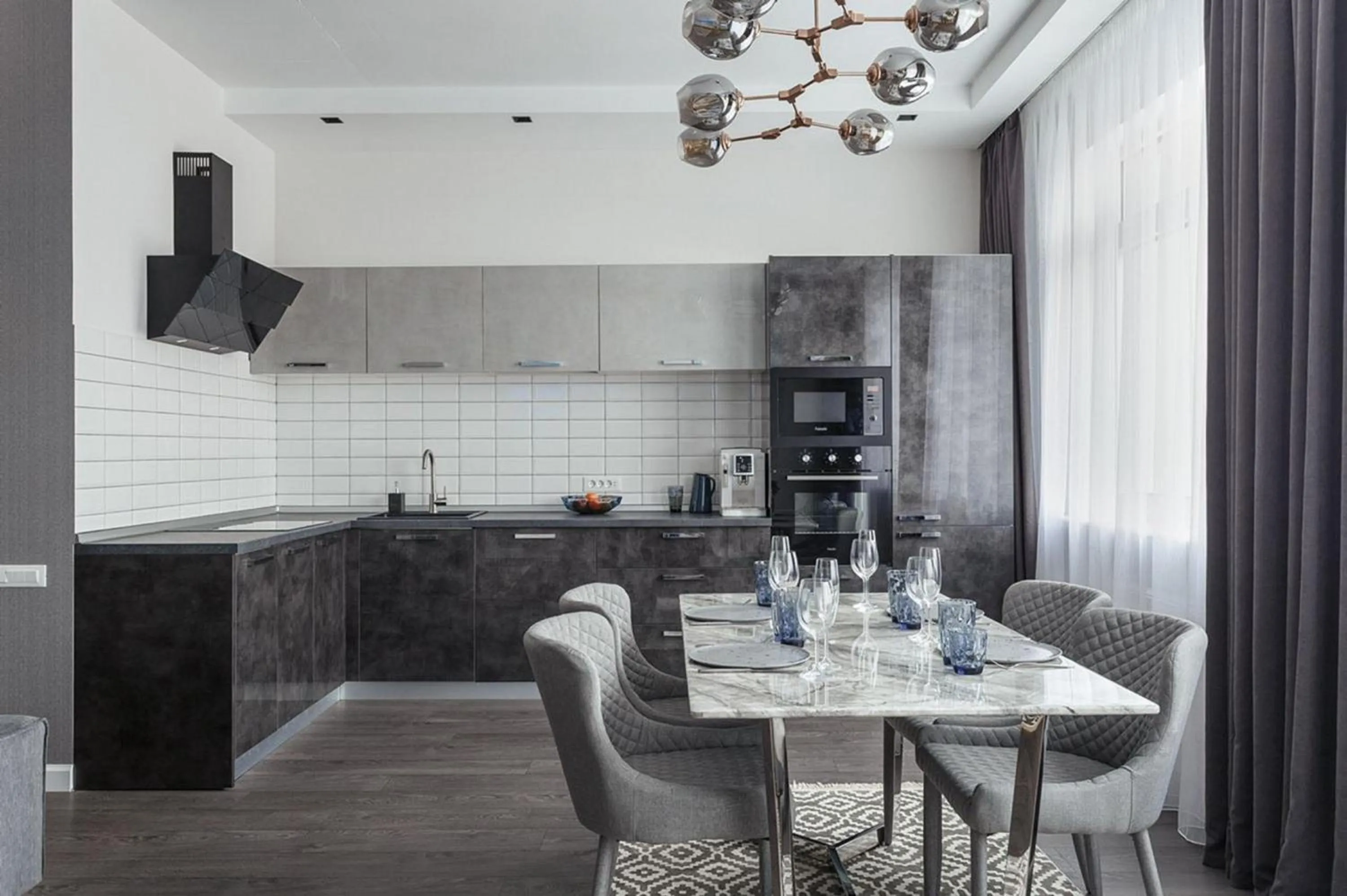 Kitchen or kitchenette in Odessa Pearl Apart Arcadia
