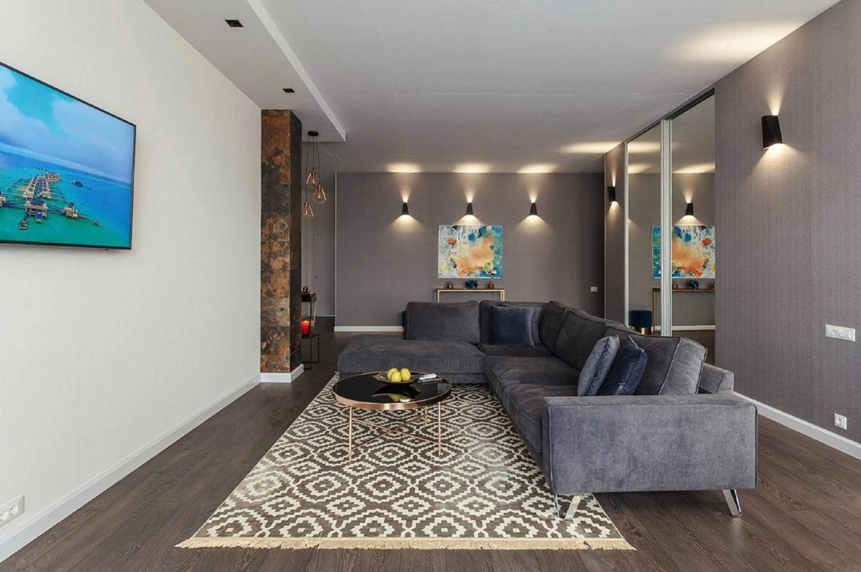 Seating area in Odessa Pearl Apart Arcadia