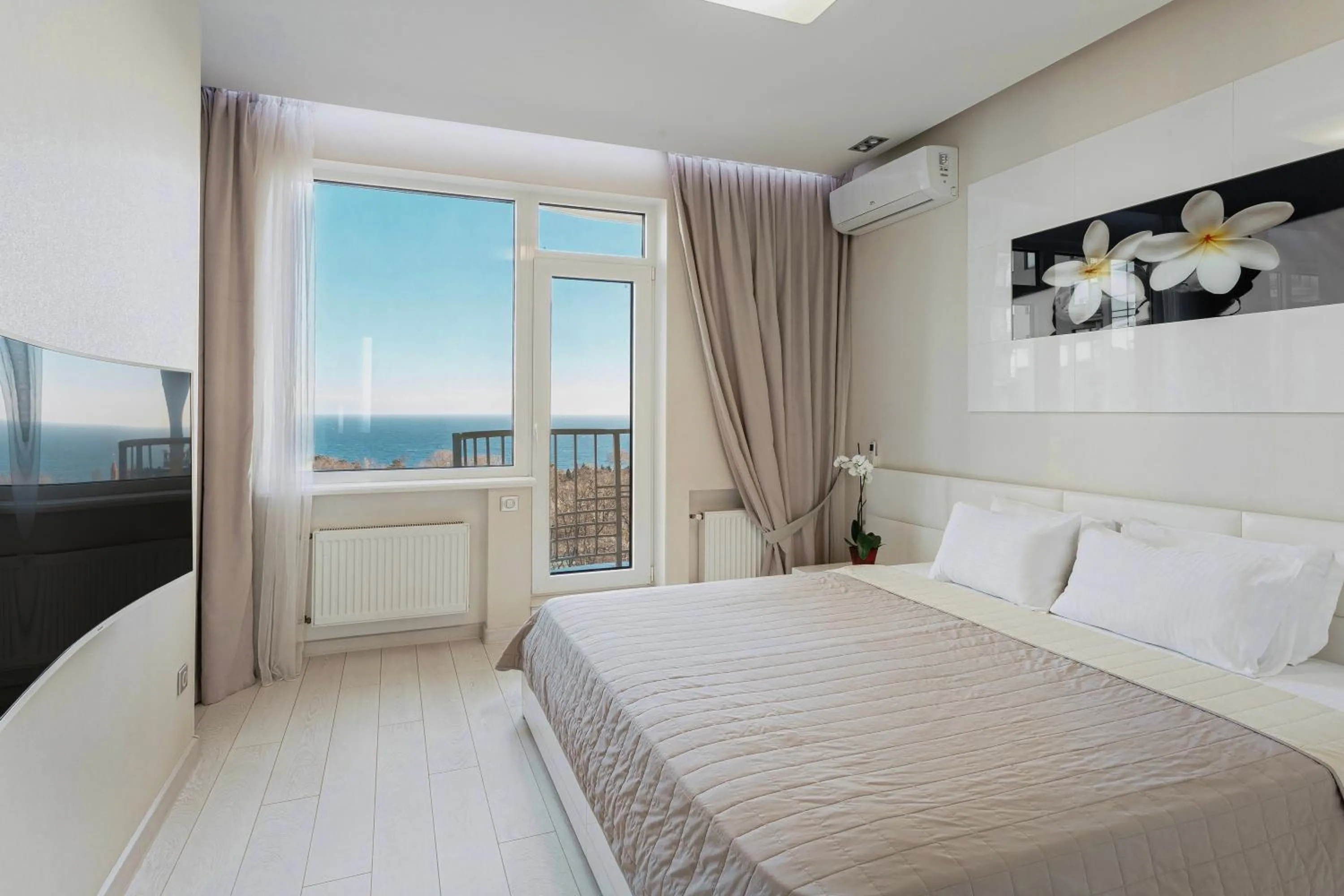Bed in Odessa Pearl Apart Arcadia